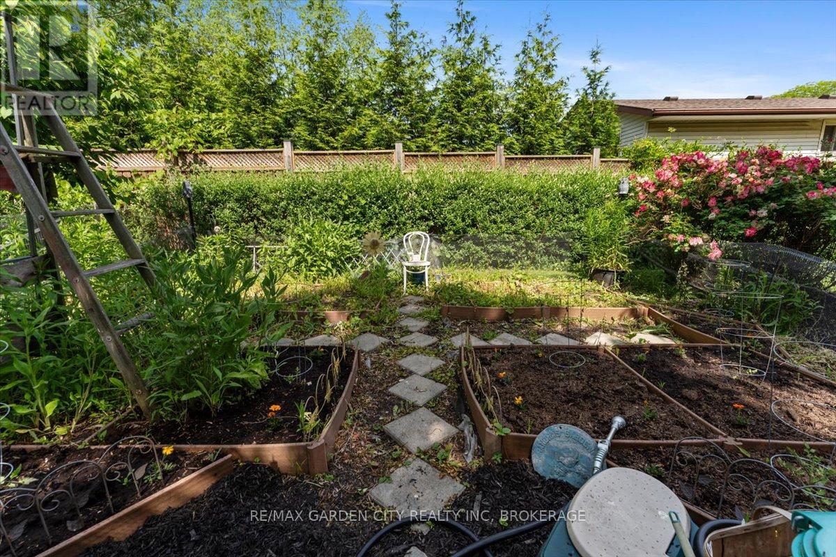 7 Glenayr Place, St. Catharines, Ontario  L2T 2A2 - Photo 39 - X12612540