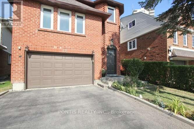 72 Sheldrake Court, Brampton, Ontario  L6Y 2W9 - Photo 2 - W12612370