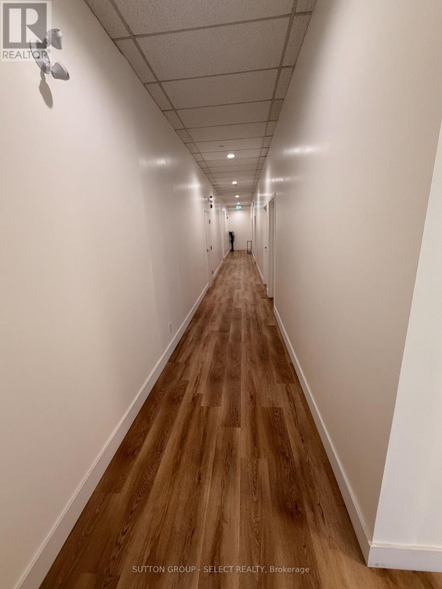 275 Colborne Street, London East (East K), Ontario  N6B 2S7 - Photo 6 - X12612310