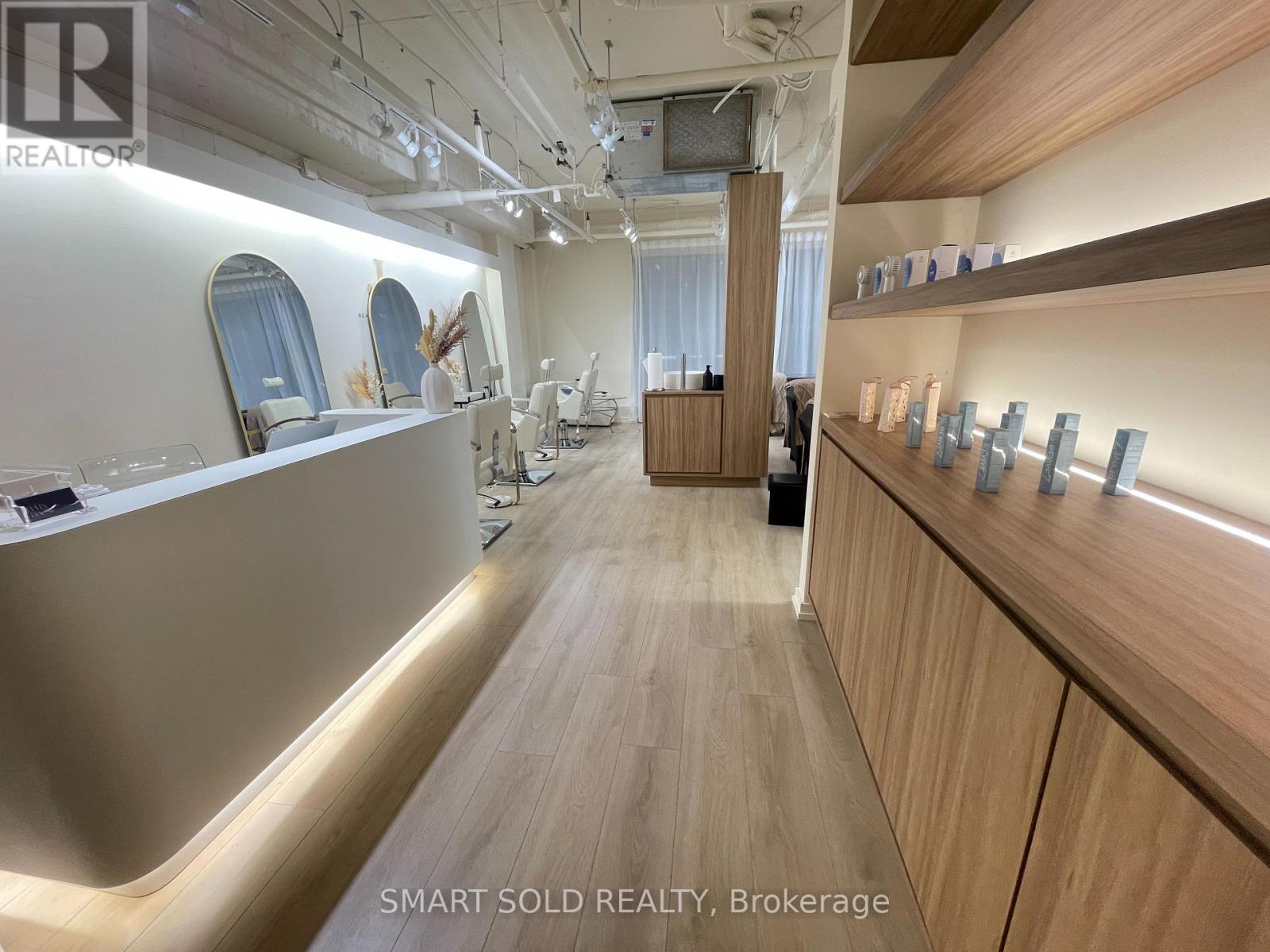 205 - 621 Sheppard Avenue E, Toronto, Ontario  M2K 0G4 - Photo 2 - C12612458