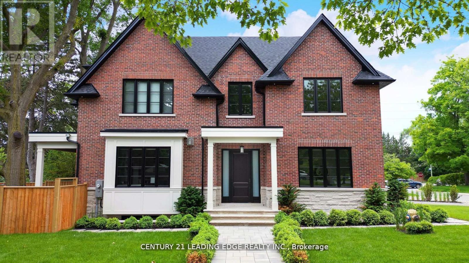 48 Tangmere Road, Toronto, Ontario  M3B 2N3 - Photo 2 - C12612494