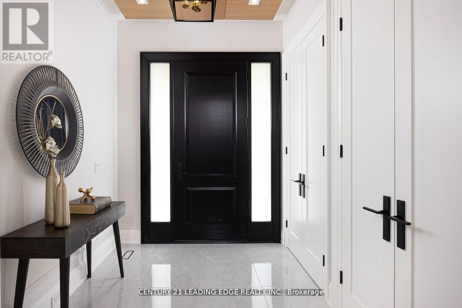 48 Tangmere Road, Toronto, Ontario  M3B 2N3 - Photo 3 - C12612494