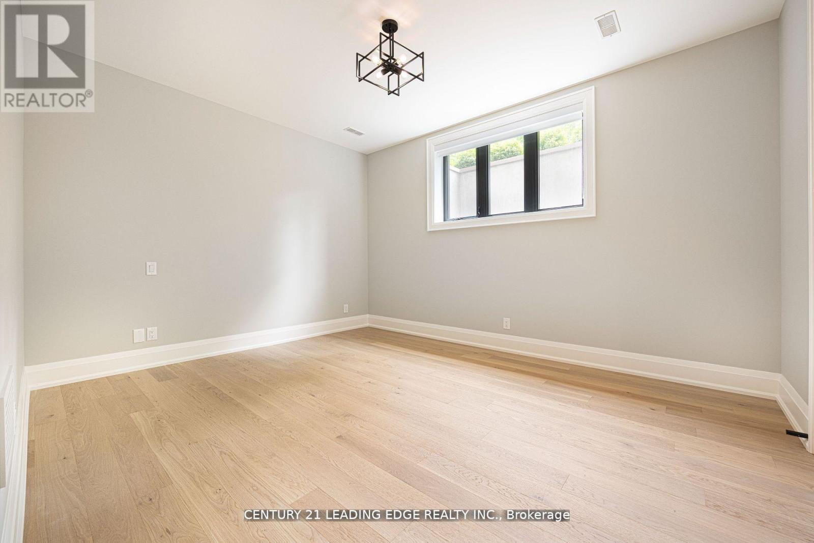 48 Tangmere Road, Toronto, Ontario  M3B 2N3 - Photo 40 - C12612494