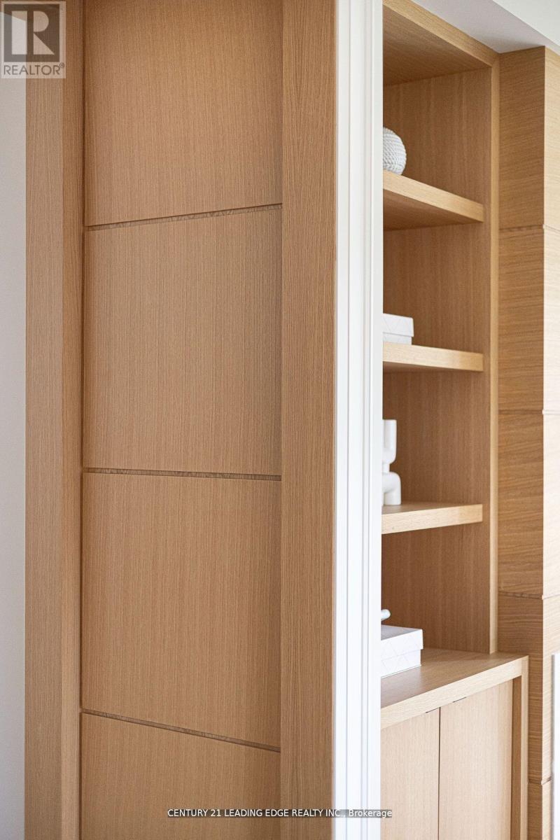 48 Tangmere Road, Toronto, Ontario  M3B 2N3 - Photo 7 - C12612494