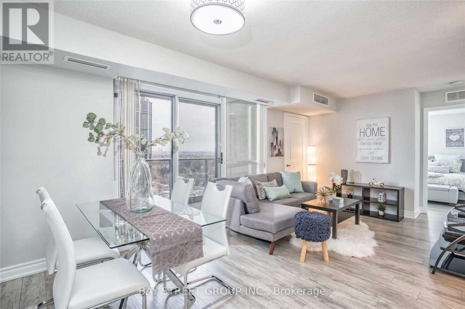 2207 - 5791 Yonge Street, Toronto, Ontario  M2M 0A8 - Photo 2 - C12612516