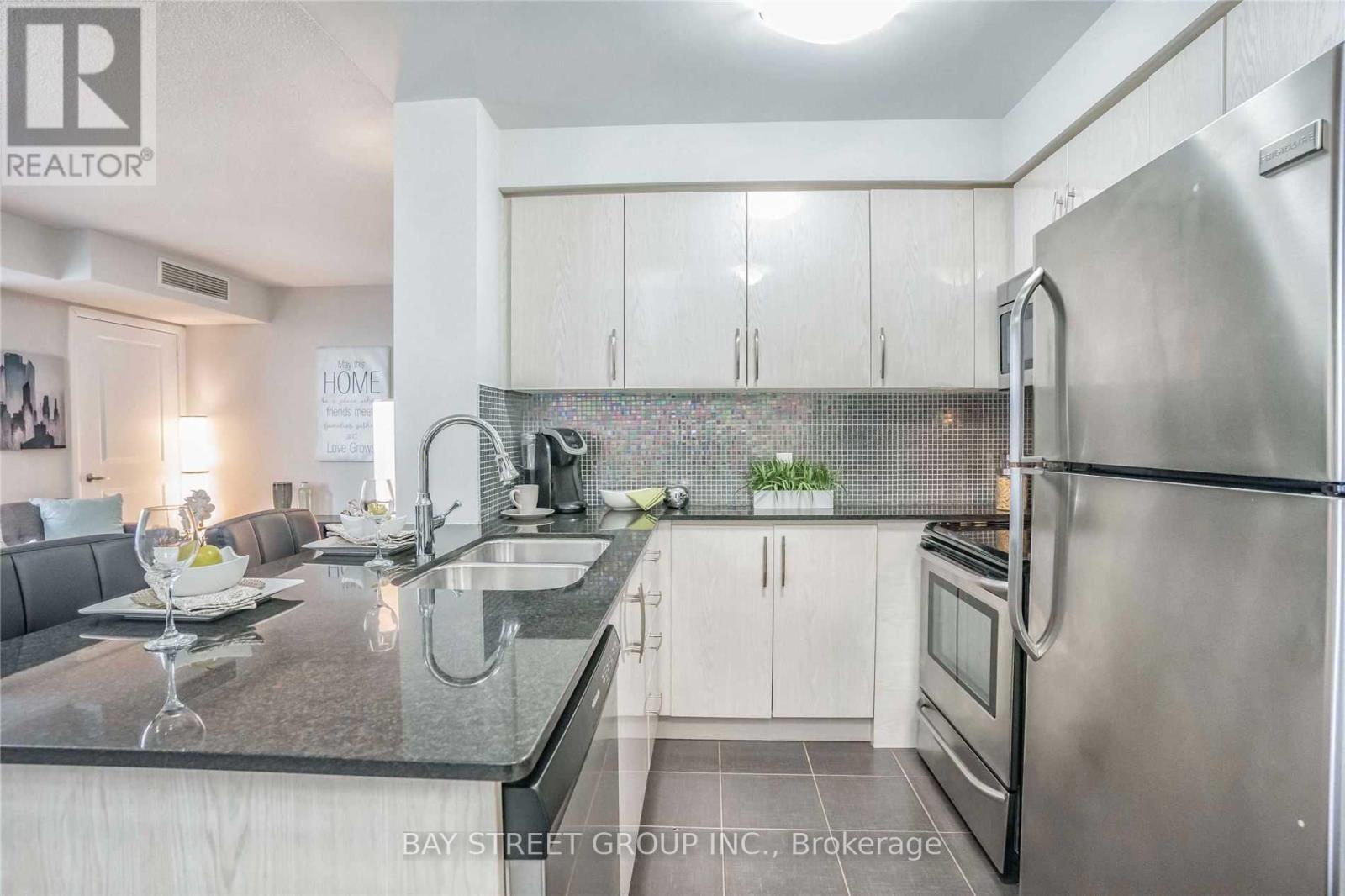 2207 - 5791 Yonge Street, Toronto, Ontario  M2M 0A8 - Photo 4 - C12612516