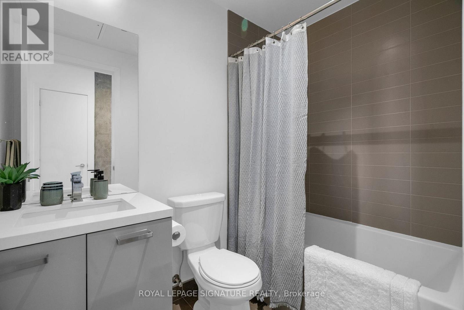 606 - 11 Charlotte Street, Toronto, Ontario  M5V 0M6 - Photo 15 - C12612526