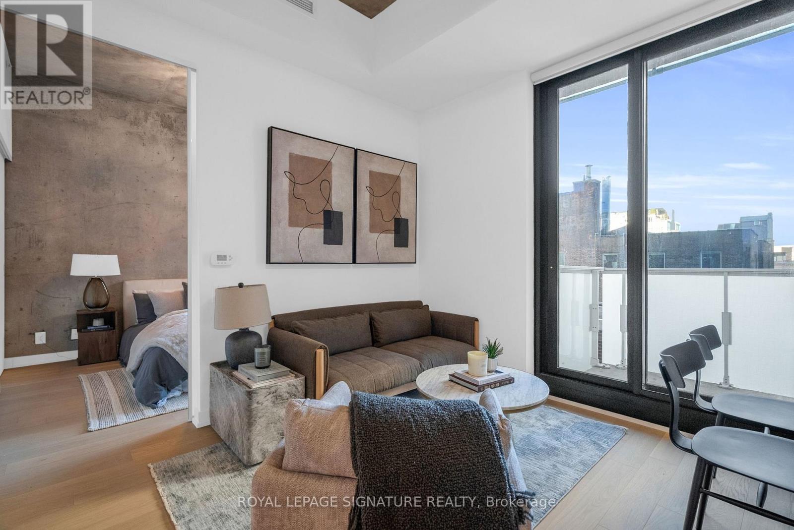 606 - 11 Charlotte Street, Toronto, Ontario  M5V 0M6 - Photo 4 - C12612526