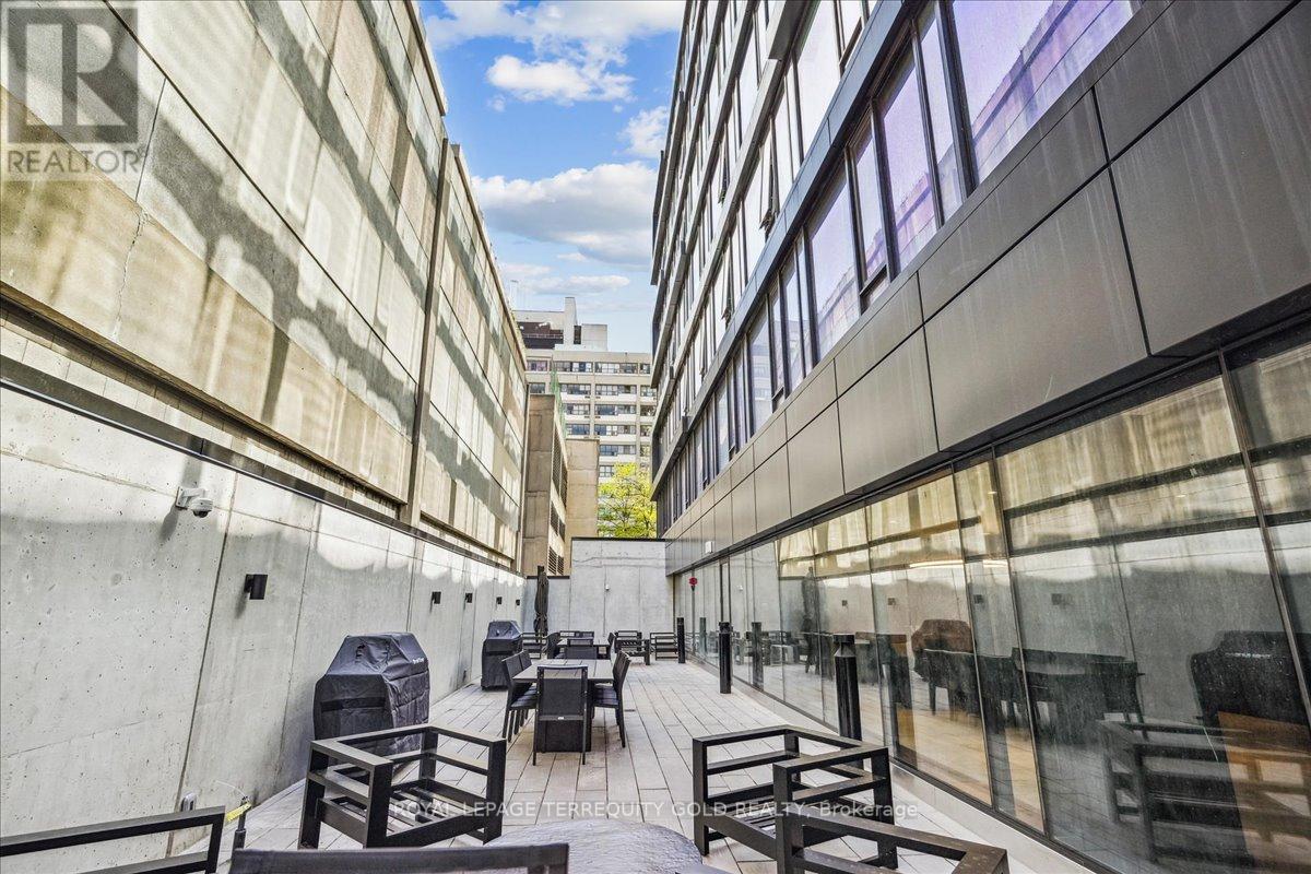2003 - 195 Mccaul Street E, Toronto, Ontario  M5T 0E5 - Photo 25 - C12612528