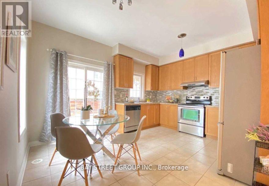 177 Finch Avenue E, Toronto, Ontario  M2N 4R8 - Photo 2 - C12612568