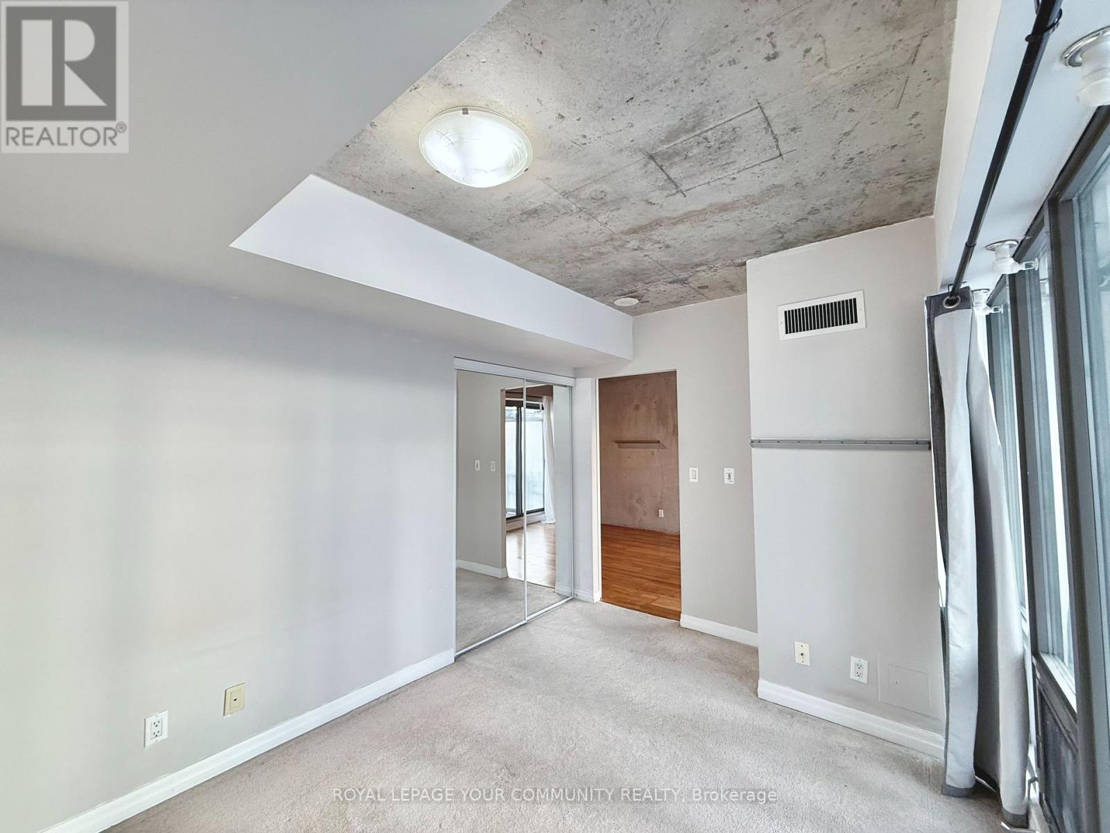 1305 - 22 Wellesley Street, Toronto, Ontario  M4Y 1G3 - Photo 14 - C12612586
