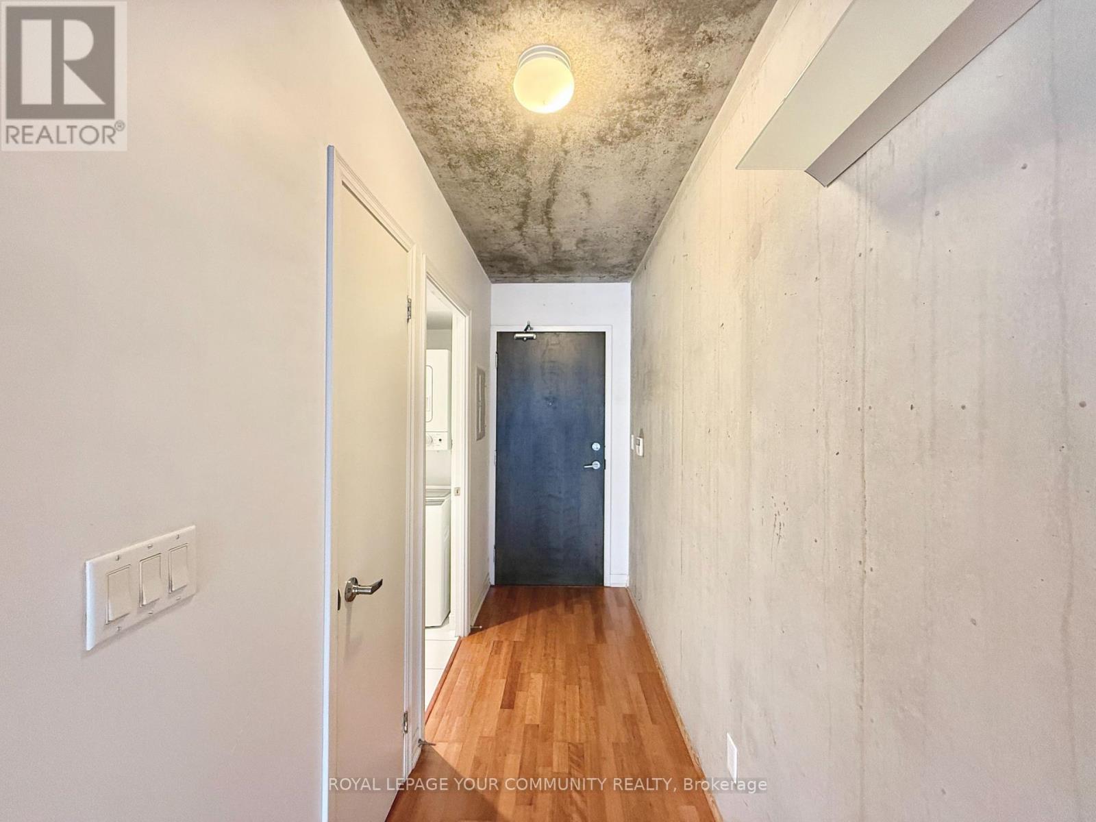 1305 - 22 Wellesley Street, Toronto, Ontario  M4Y 1G3 - Photo 18 - C12612586