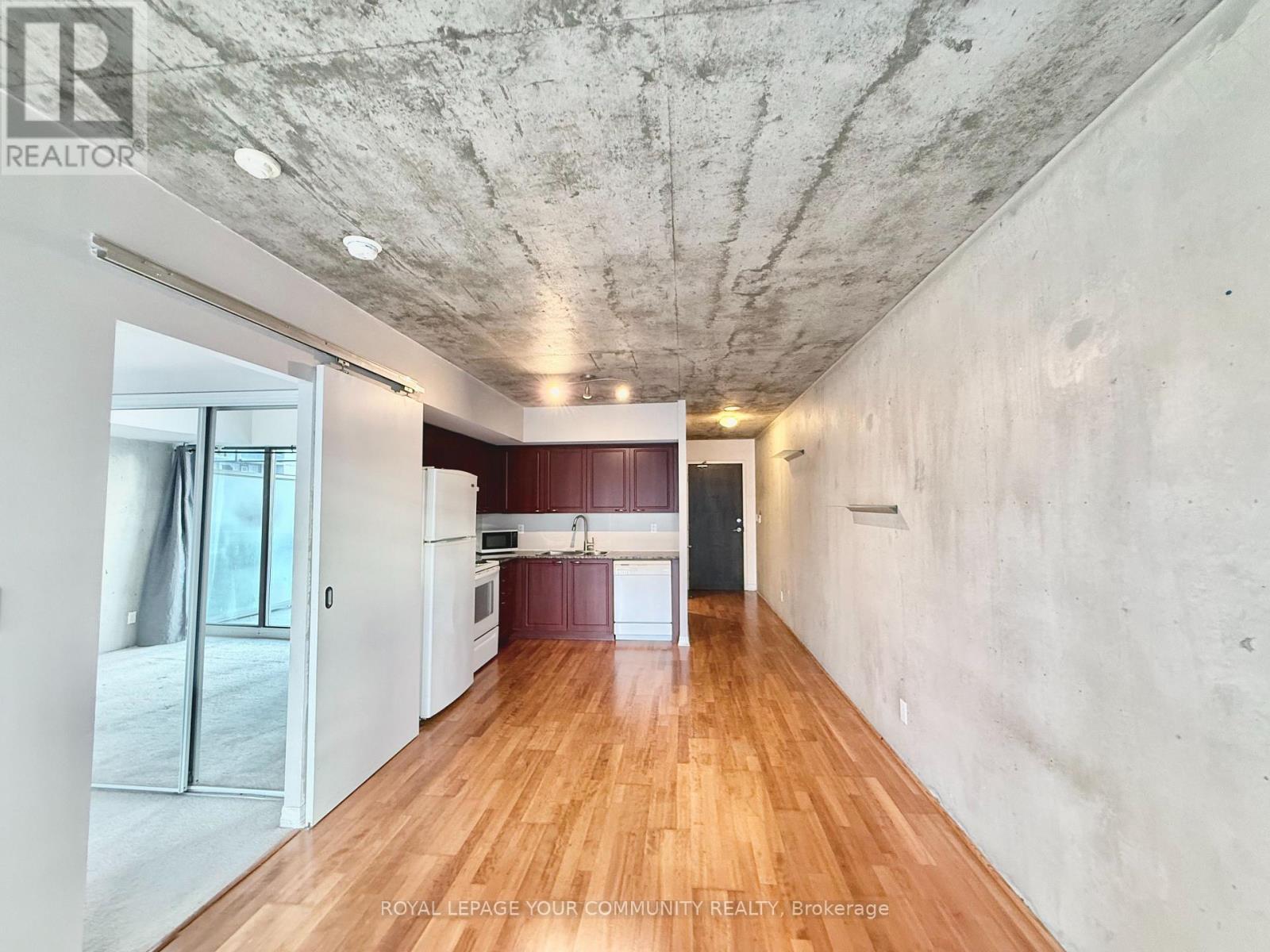 1305 - 22 Wellesley Street, Toronto, Ontario  M4Y 1G3 - Photo 7 - C12612586