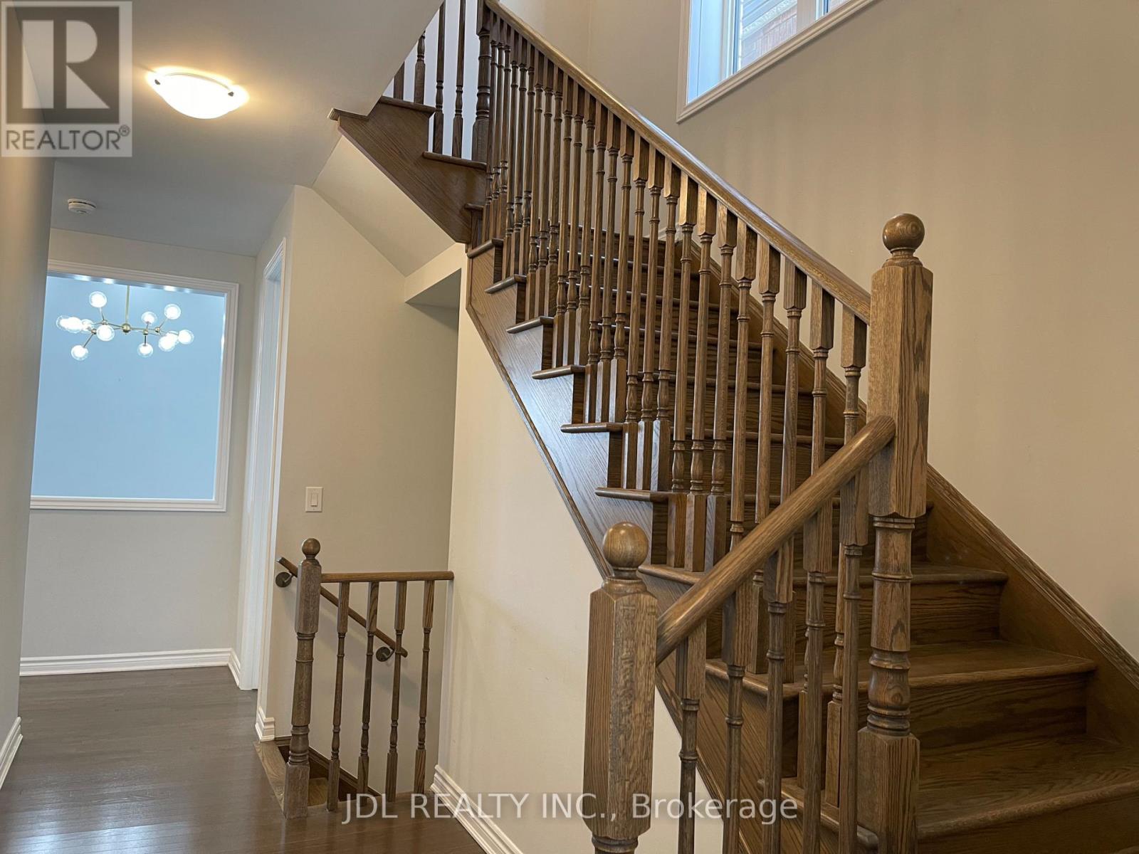 59 Bremner Street, Whitby, Ontario  L1R 0P8 - Photo 2 - E12612504