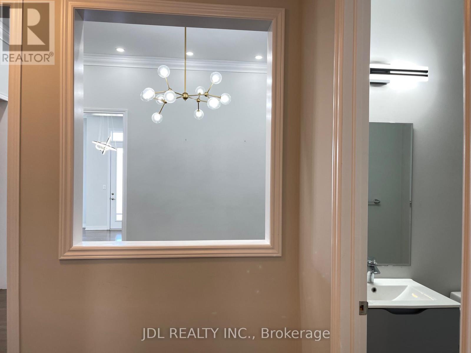 59 Bremner Street, Whitby, Ontario  L1R 0P8 - Photo 3 - E12612504