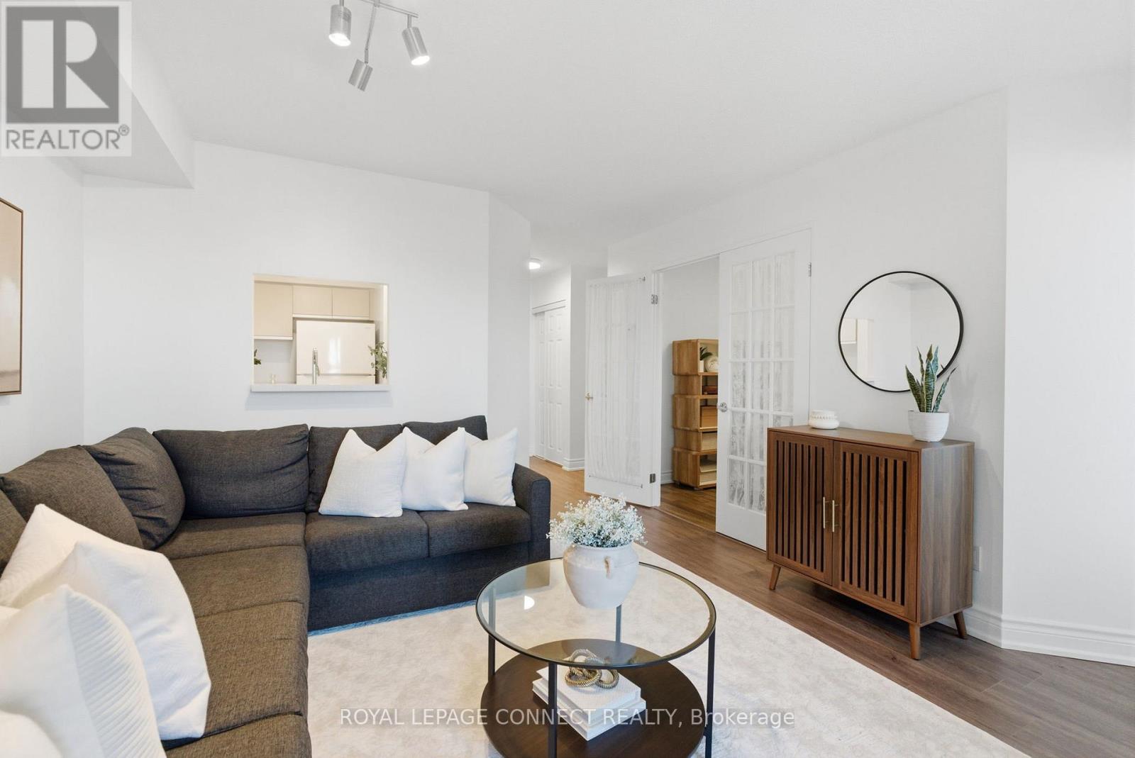 514 - 711 Rossland Road E, Whitby, Ontario  L1N 9Z1 - Photo 4 - E12612544