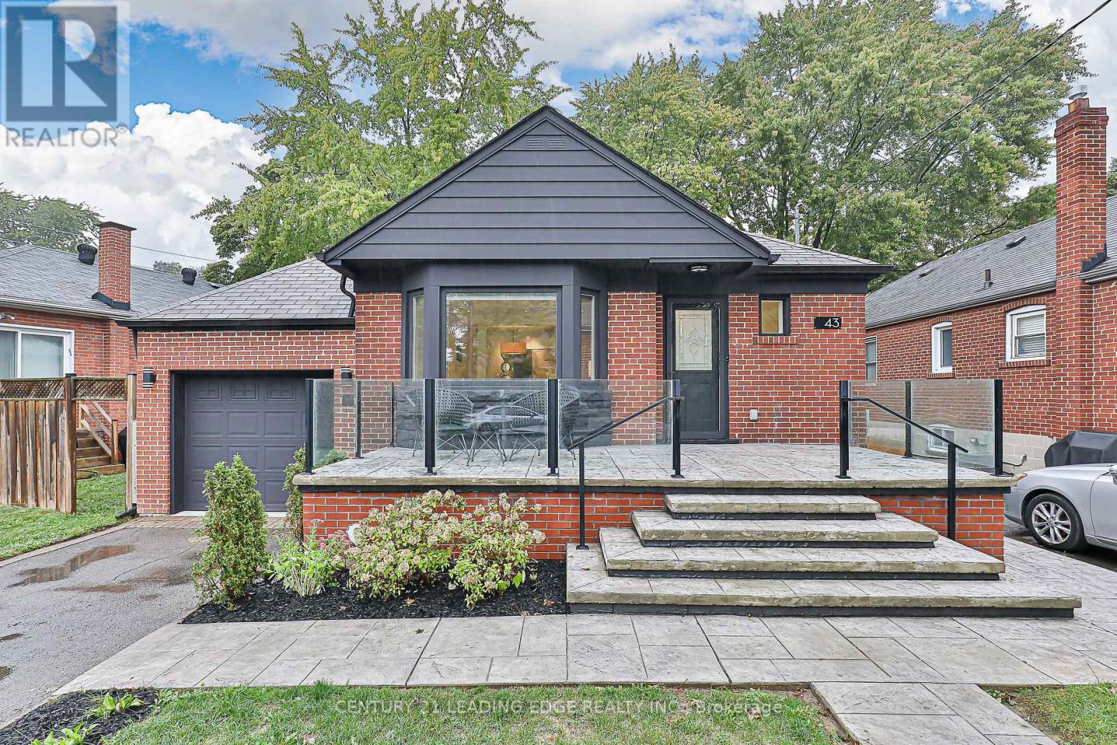43 BARCLAY ROAD, Toronto, Ontario