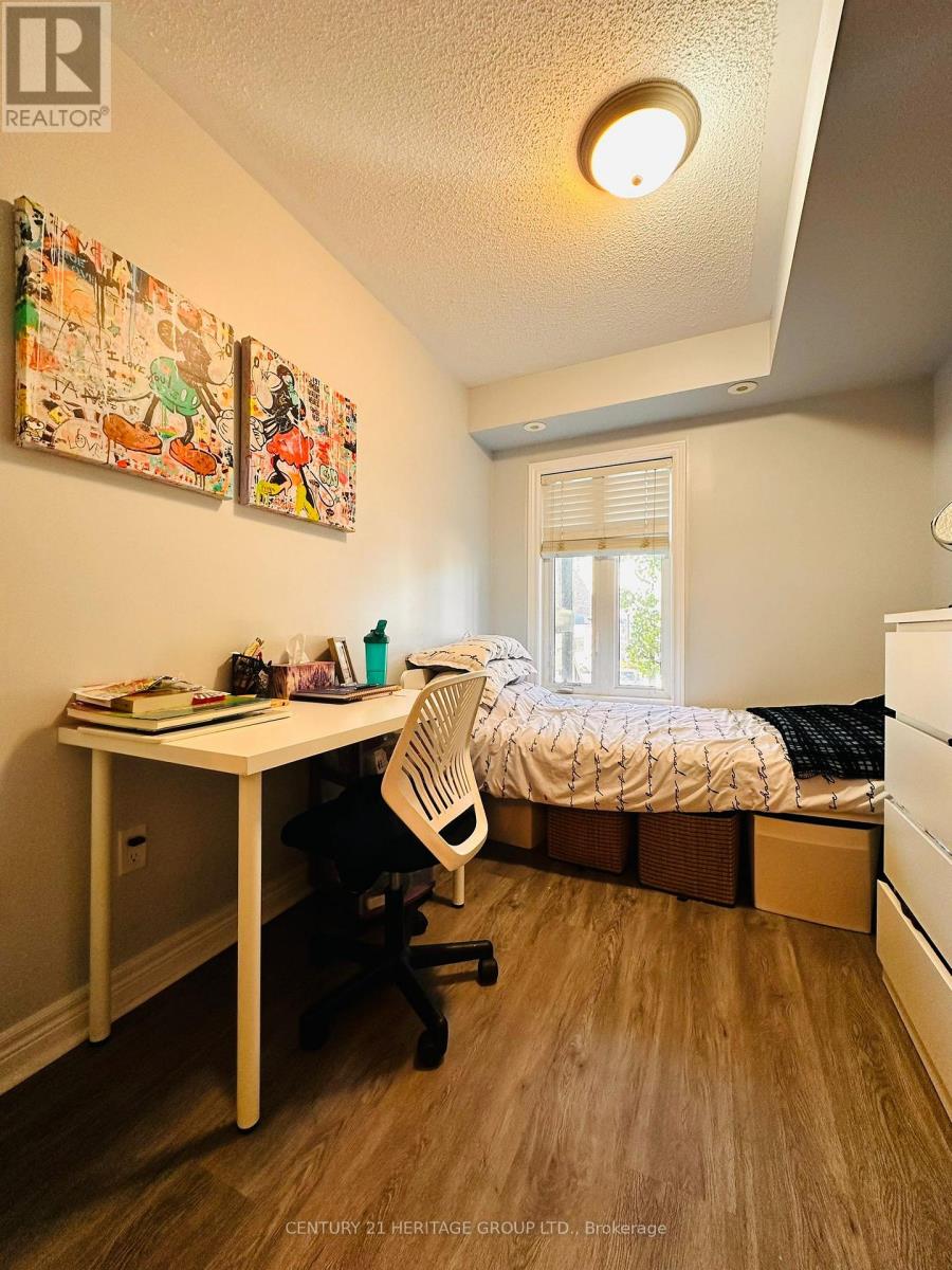 262 - 316 John Street, Markham, Ontario L3T 0A7 - Photo 14 - N12612472