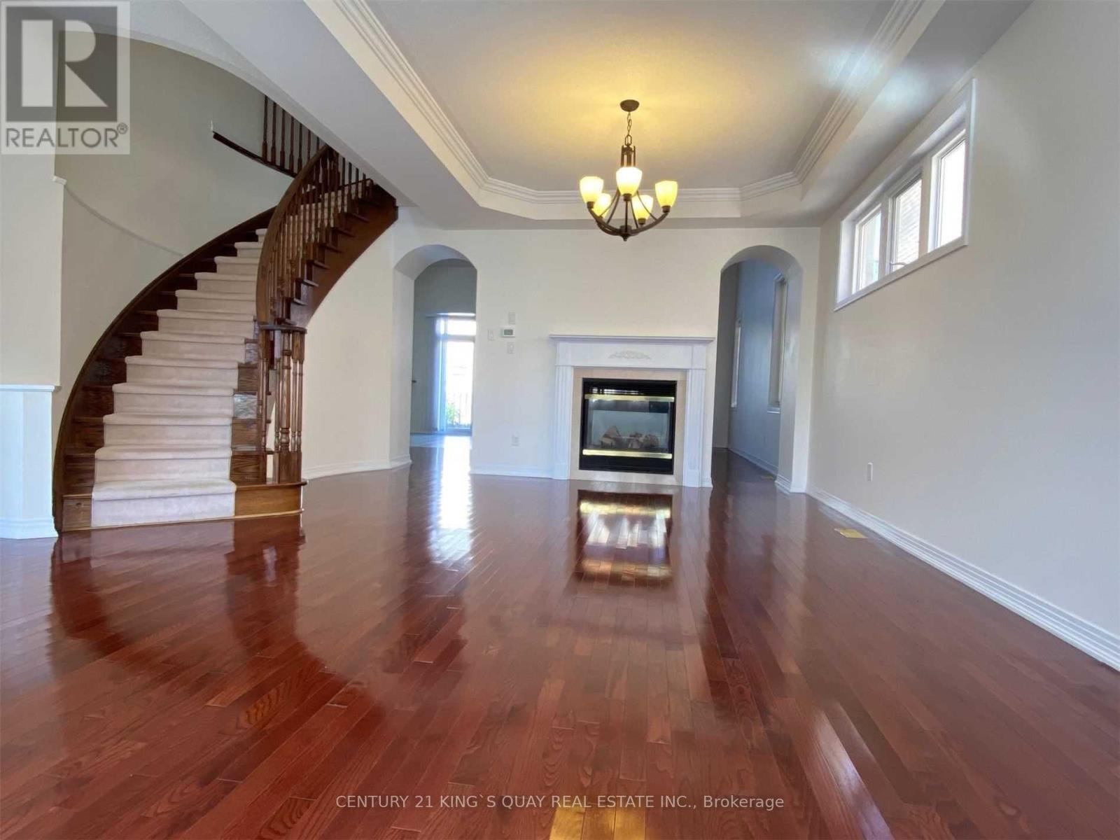 49 Calico Crescent, Markham, Ontario  L6C 3A4 - Photo 2 - N12612520