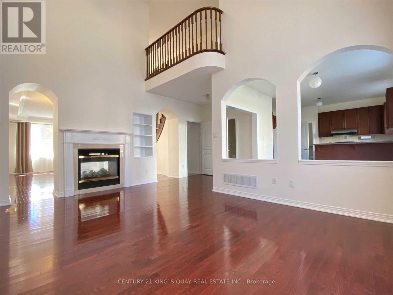 49 Calico Crescent, Markham, Ontario  L6C 3A4 - Photo 5 - N12612520