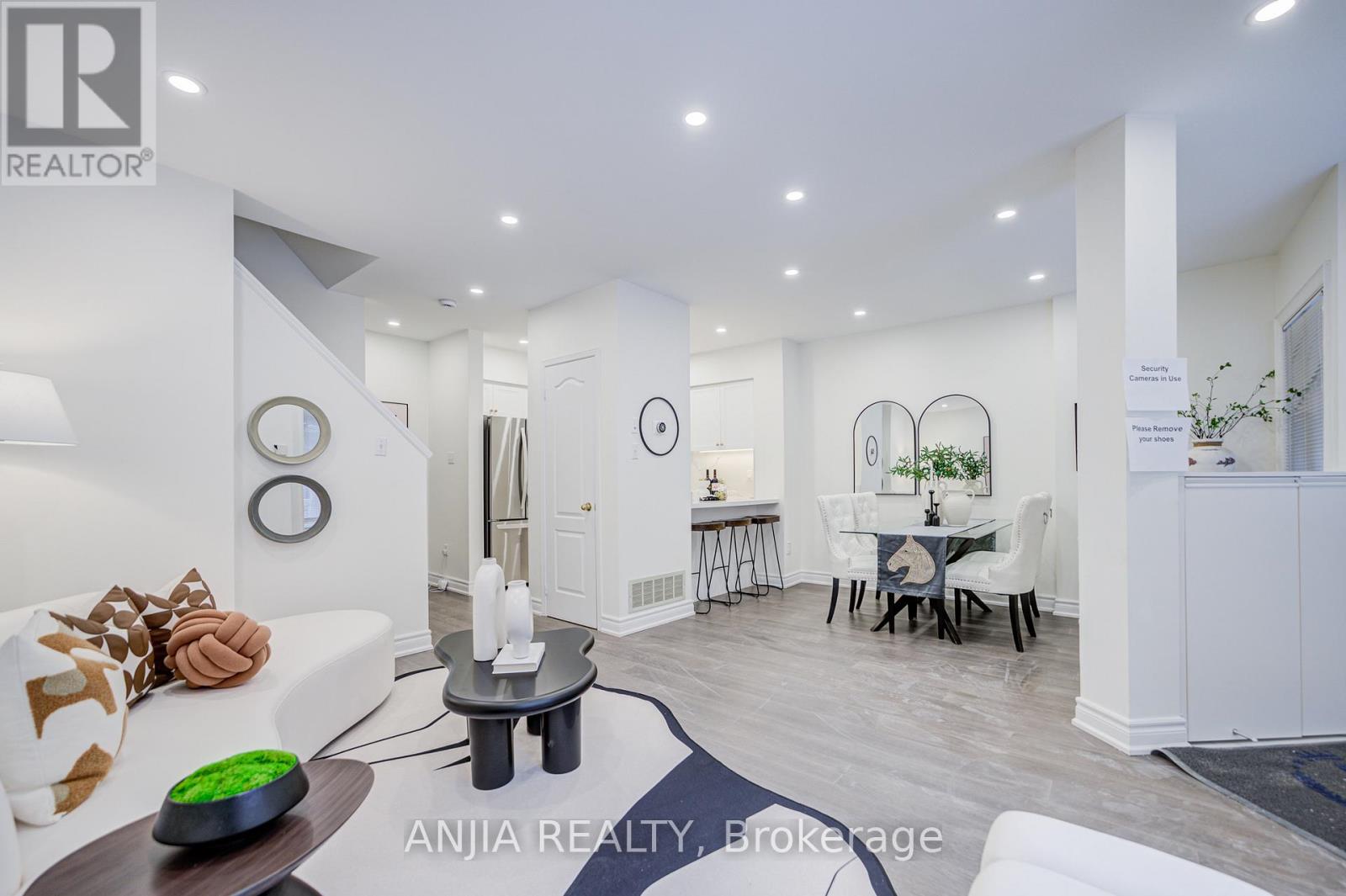 32 - 735 New Westminster Drive, Vaughan, Ontario L4J 7Y9 - Photo 11 - N12612562