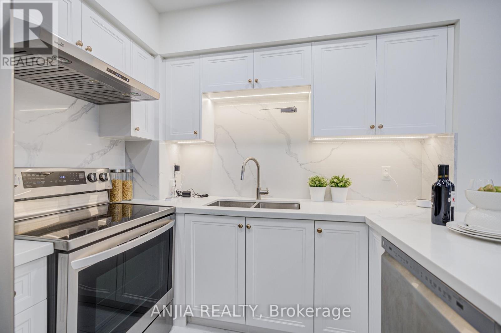 32 - 735 New Westminster Drive, Vaughan, Ontario L4J 7Y9 - Photo 19 - N12612562