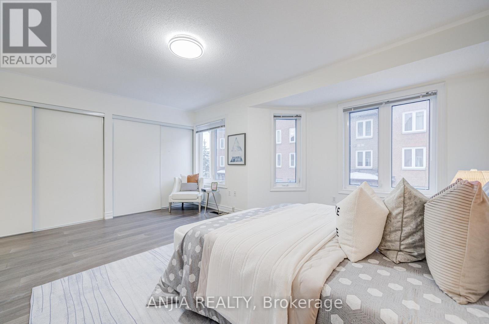 32 - 735 New Westminster Drive, Vaughan, Ontario L4J 7Y9 - Photo 24 - N12612562