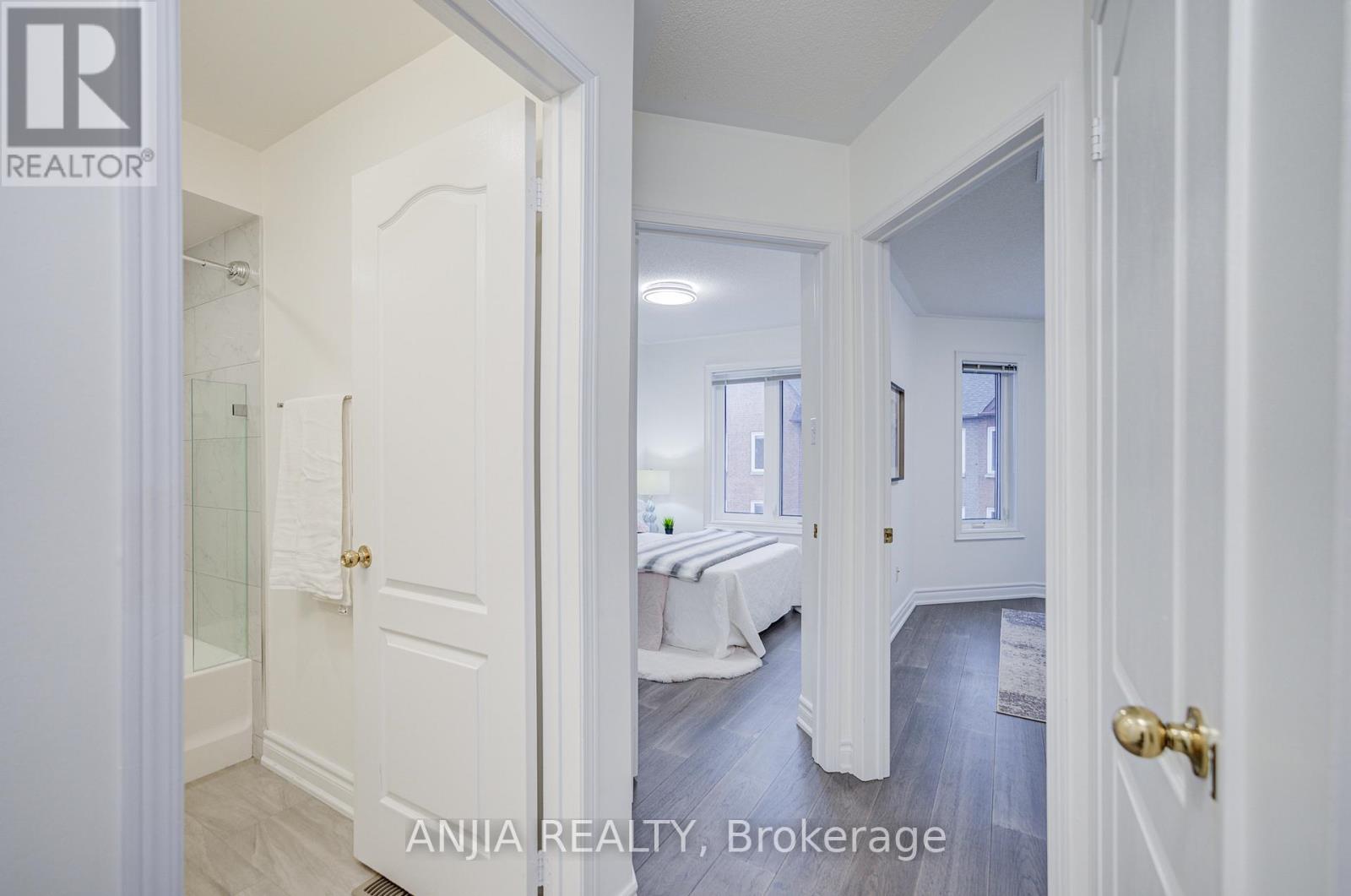 32 - 735 New Westminster Drive, Vaughan, Ontario L4J 7Y9 - Photo 27 - N12612562