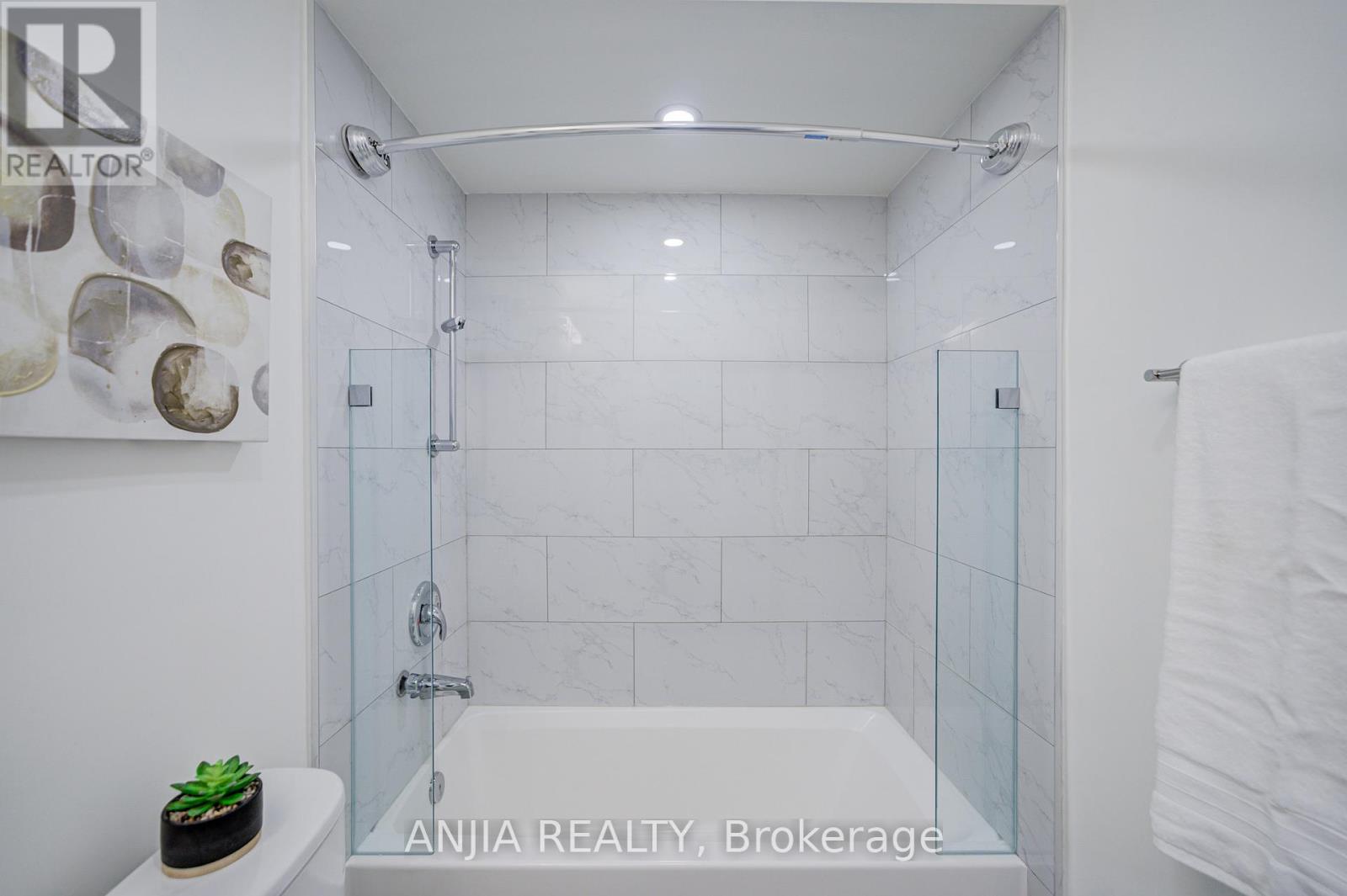 32 - 735 New Westminster Drive, Vaughan, Ontario L4J 7Y9 - Photo 29 - N12612562