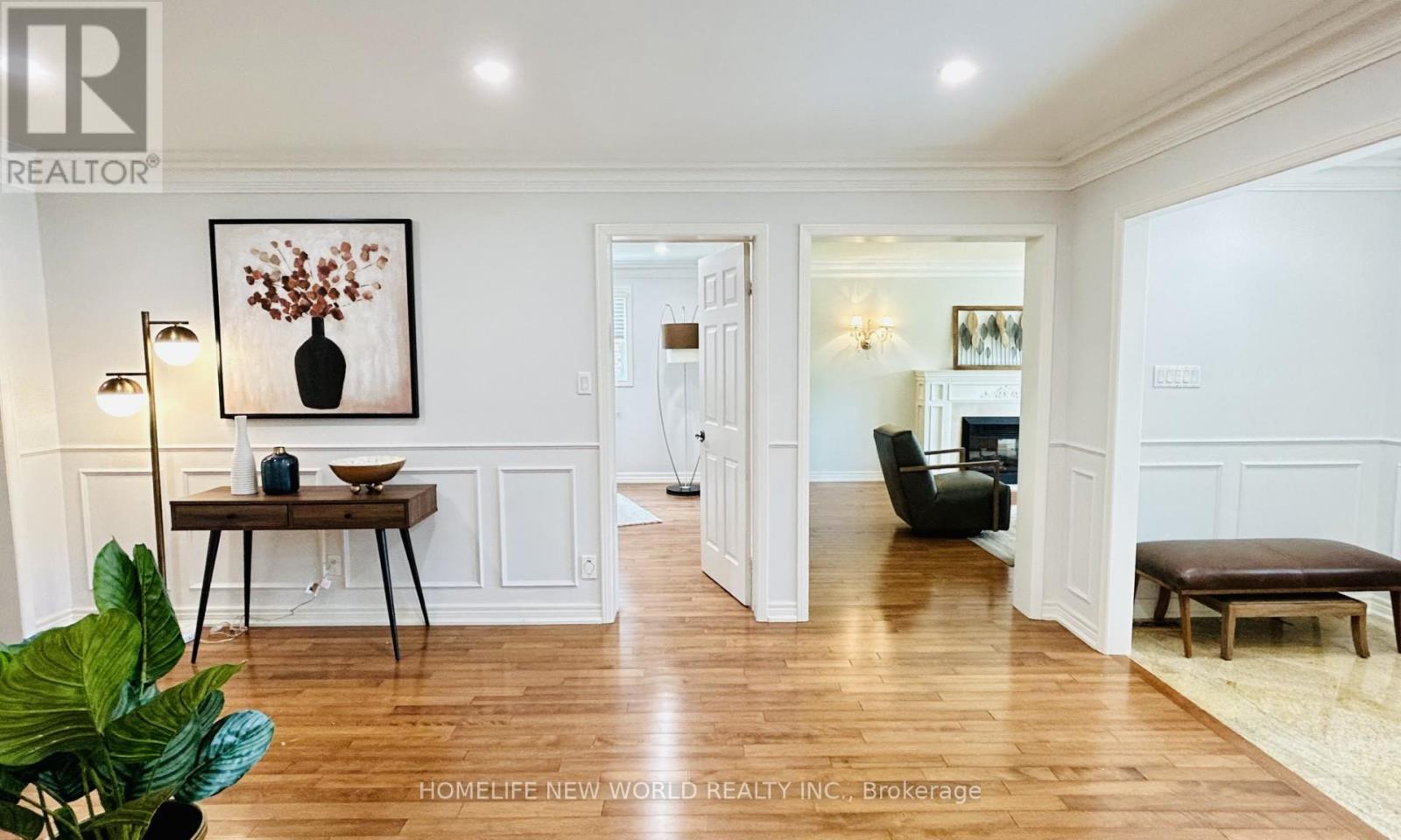 102 Willowbrook Road, Markham, Ontario  L3T 5P5 - Photo 5 - N12612594