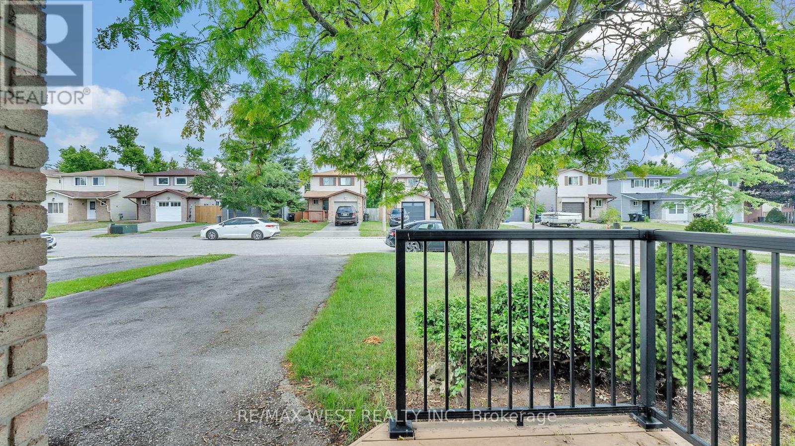 67 Corbett Drive, Barrie (Grove East), Ontario  L4M 5V5 - Photo 8 - S12612530