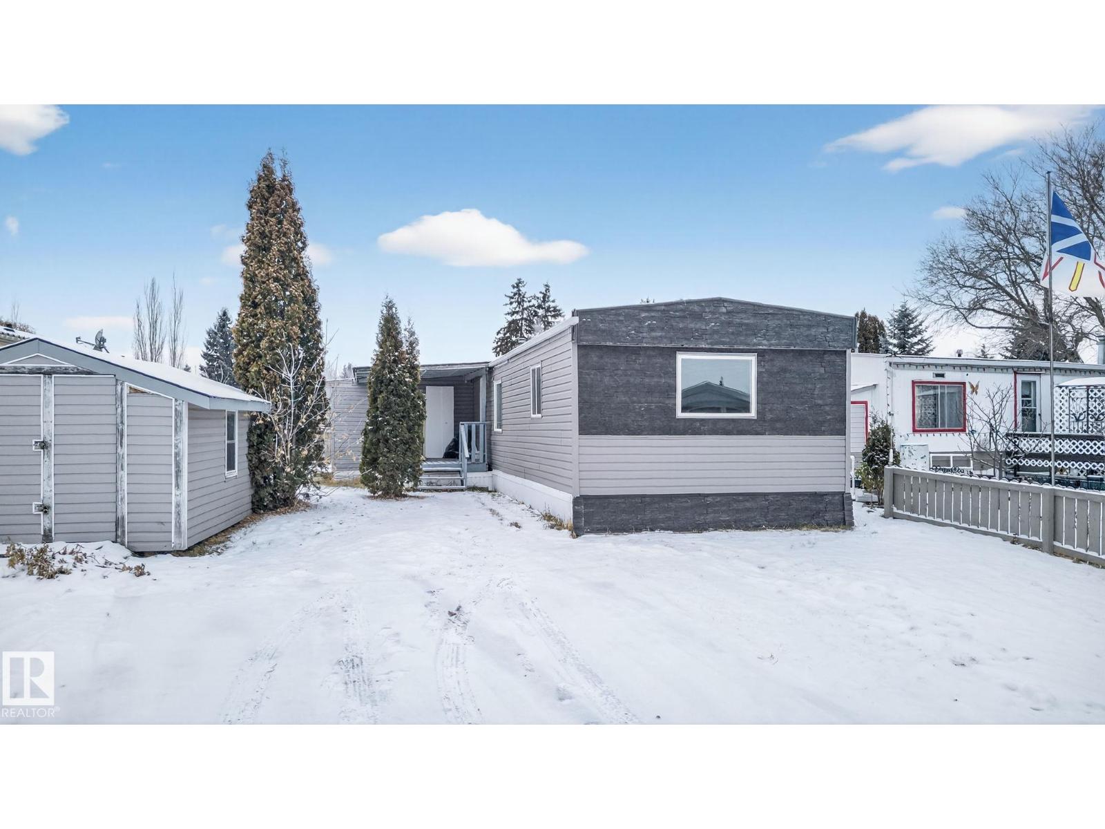 543 Evergreen St Nw, Edmonton, Alberta  T5Y 4M2 - Photo 2 - E4467460