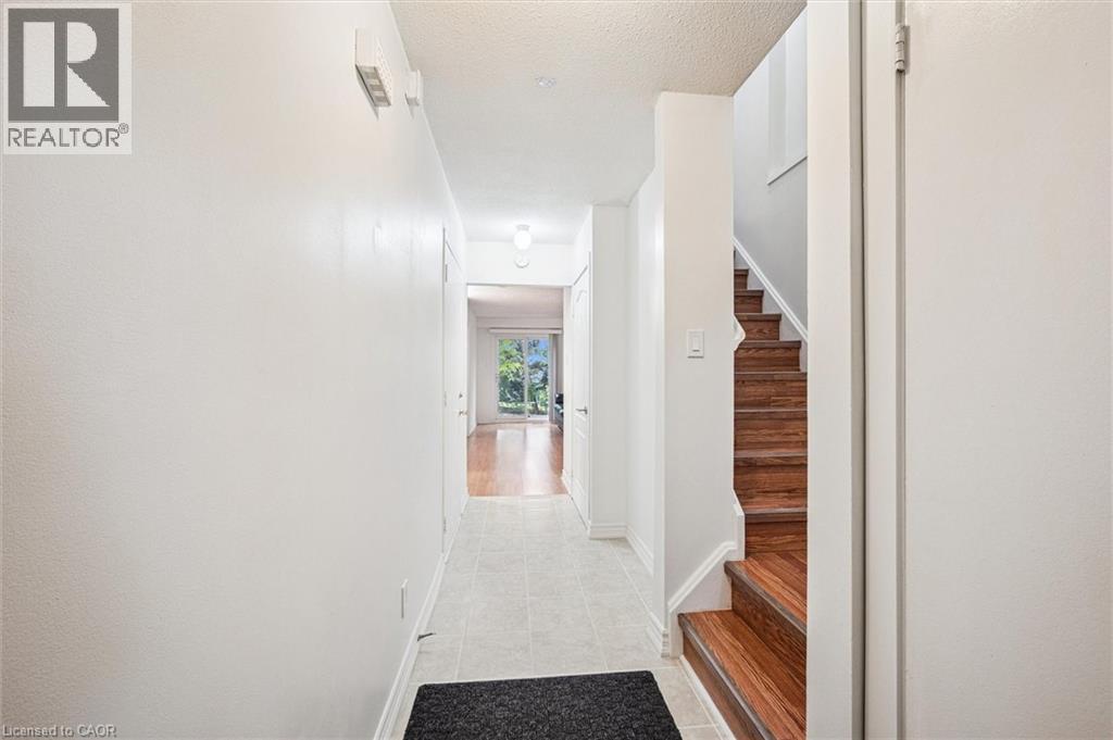 301 Bluevale Street N Unit# E, Waterloo, Ontario  N2J 4H6 - Photo 4 - 40782429