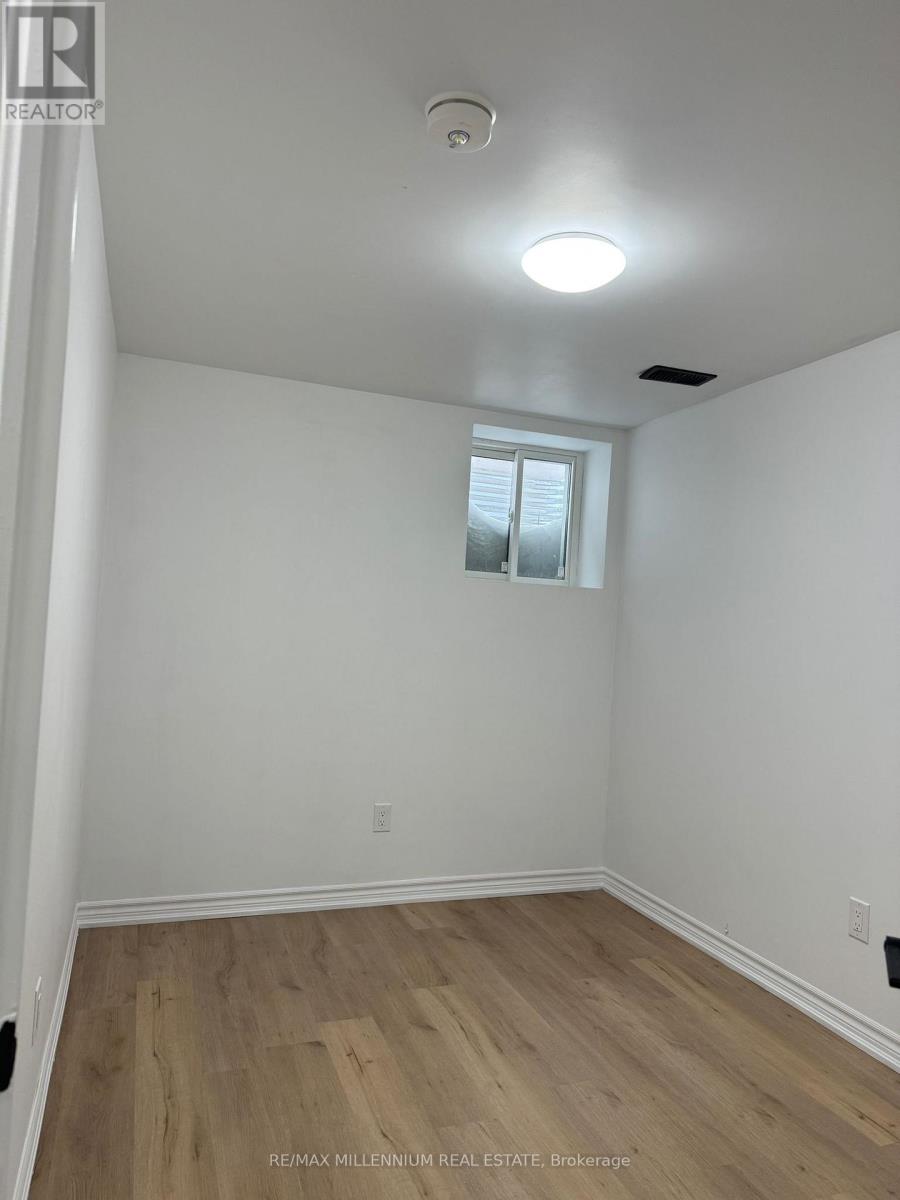 37 Seahorse Avenue, Brampton, Ontario  L6V 4N7 - Photo 4 - W12612418