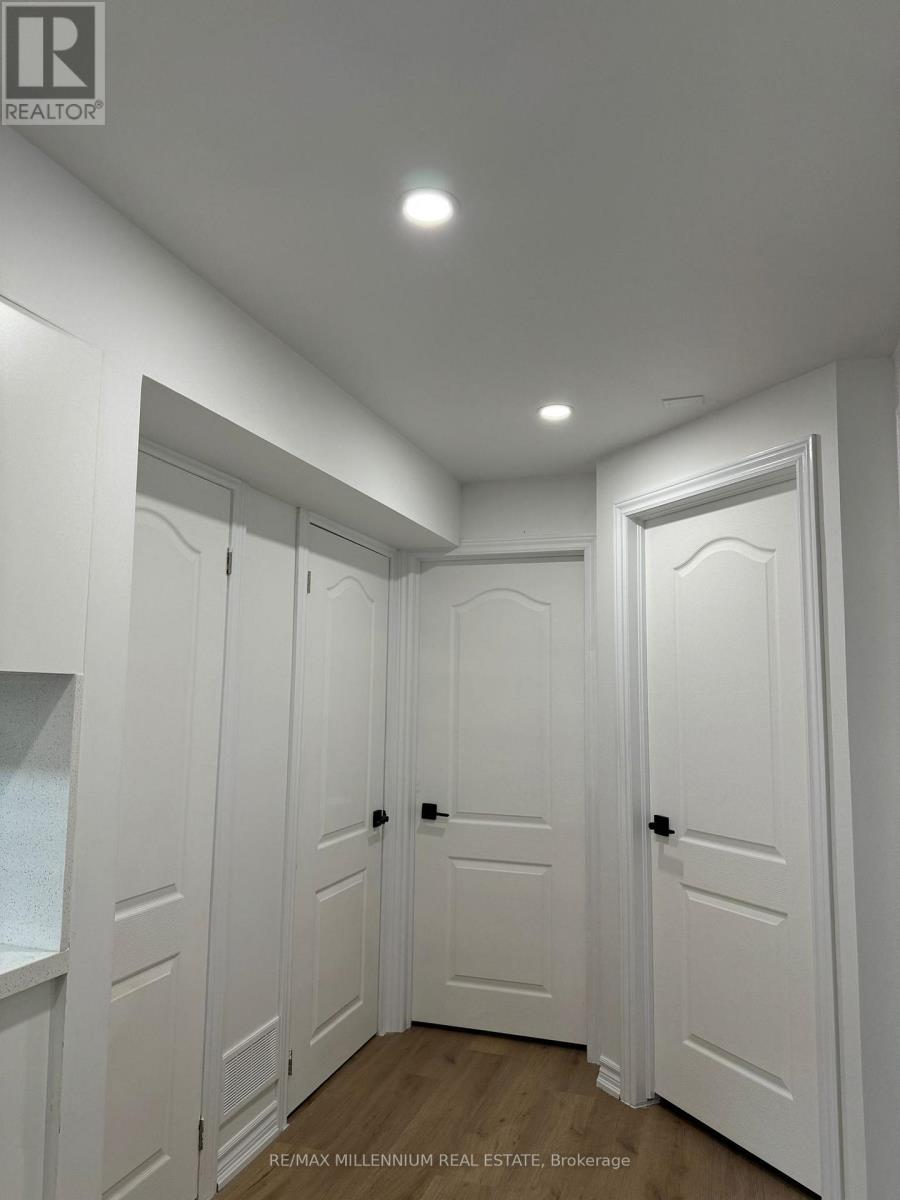 37 Seahorse Avenue, Brampton, Ontario  L6V 4N7 - Photo 6 - W12612418