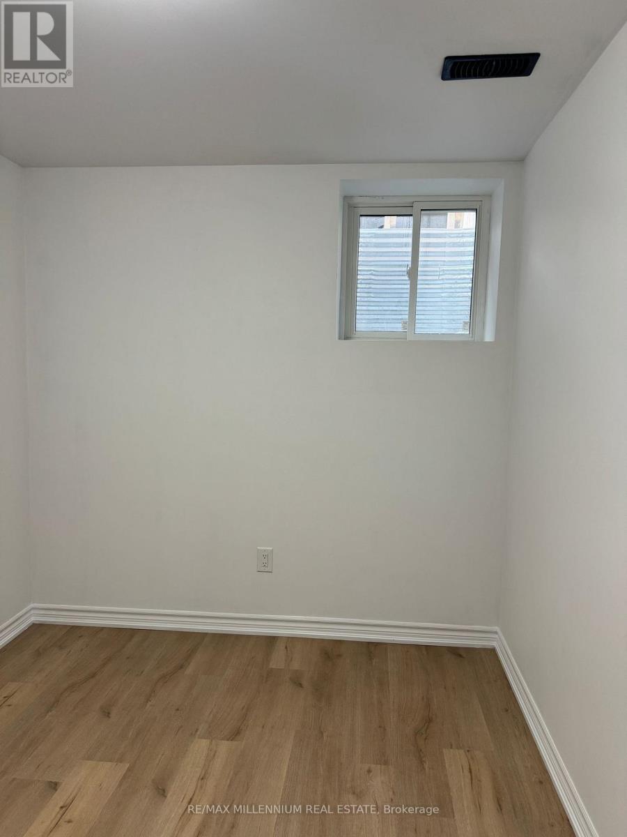 37 Seahorse Avenue, Brampton, Ontario  L6V 4N7 - Photo 8 - W12612418