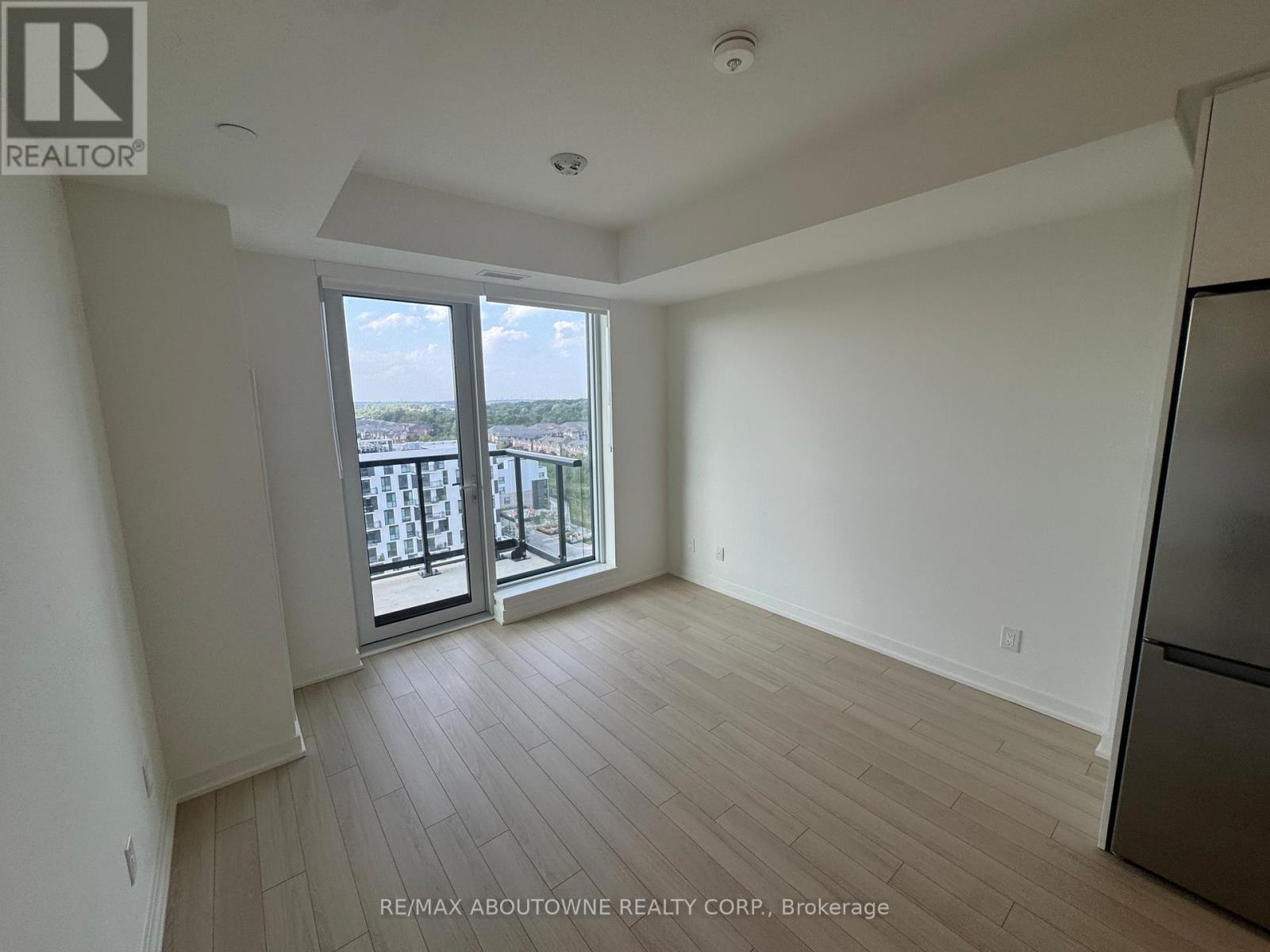 1204 - 3079 Trafalgar Road, Oakville, Ontario  L6H 8C5 - Photo 14 - W12612454