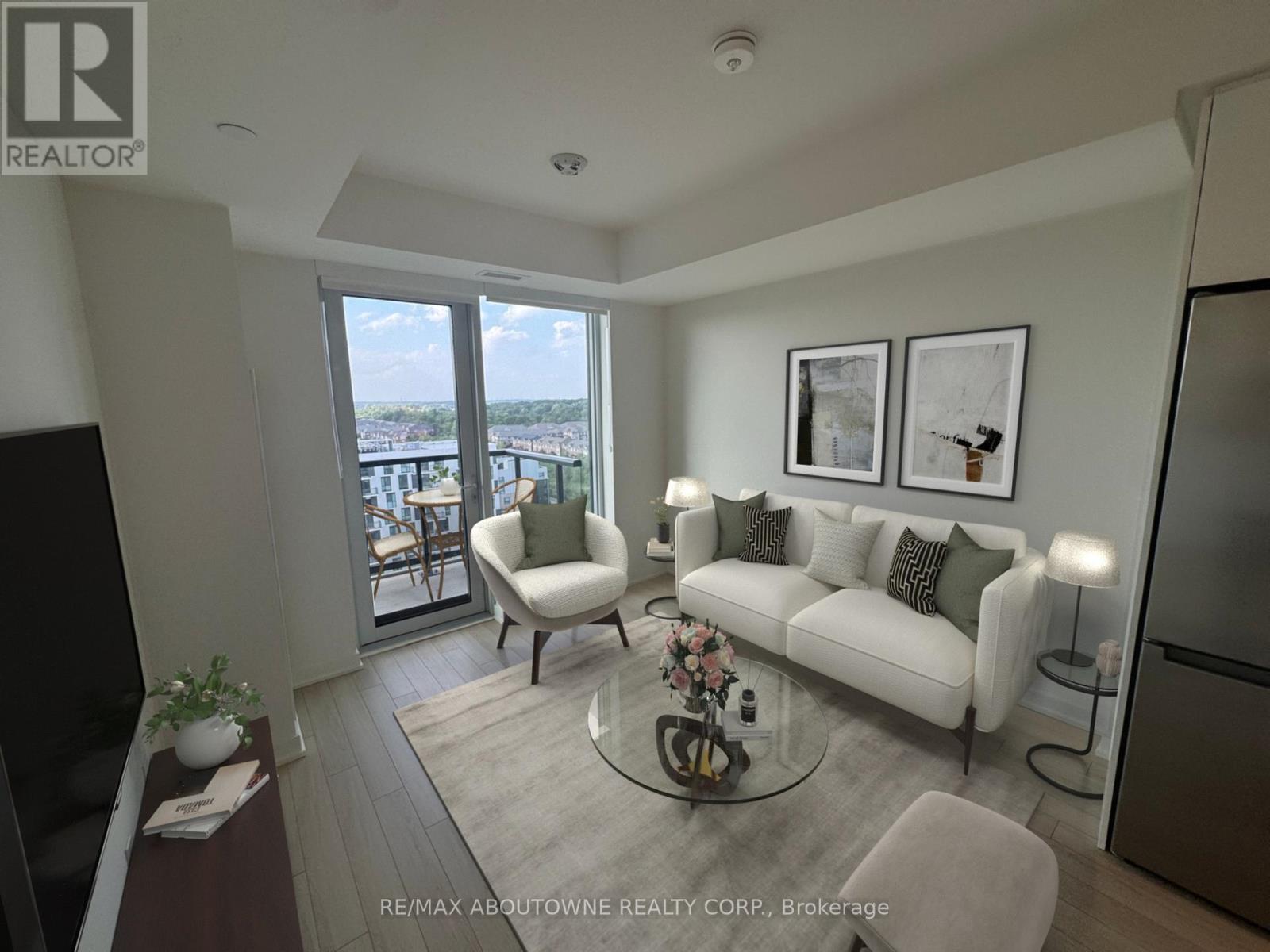 1204 - 3079 Trafalgar Road, Oakville, Ontario  L6H 8C5 - Photo 2 - W12612454