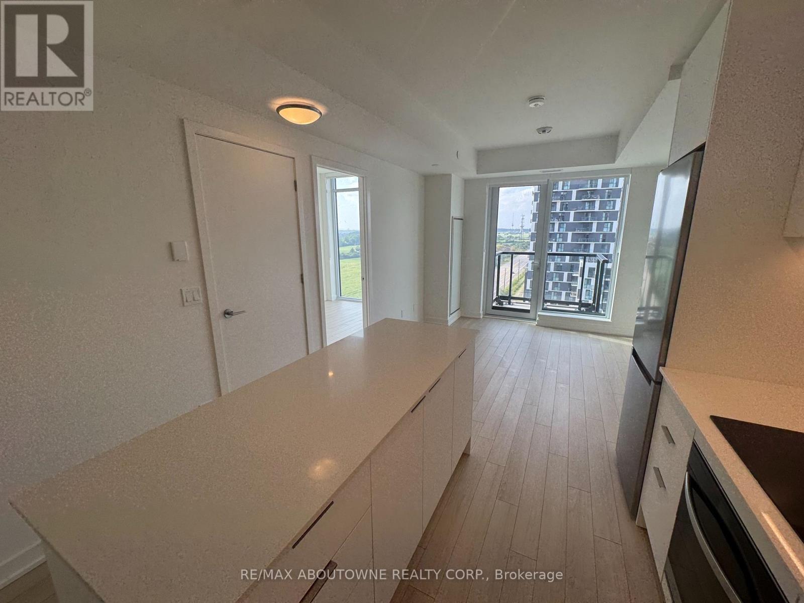 1204 - 3079 Trafalgar Road, Oakville, Ontario  L6H 8C5 - Photo 22 - W12612454