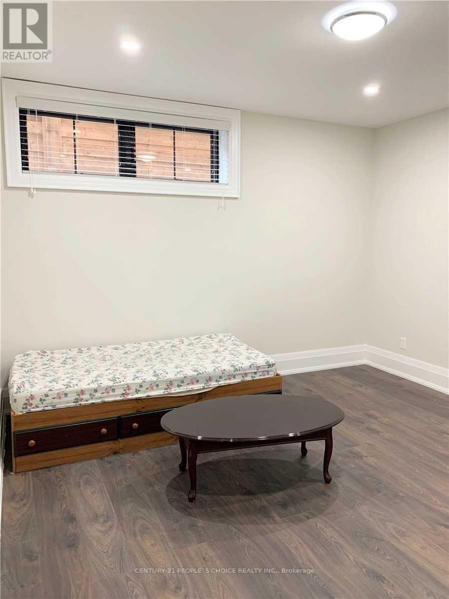 168 Fairview Road W, Mississauga (Fairview), Ontario  L5B 1K8 - Photo 6 - W12612498