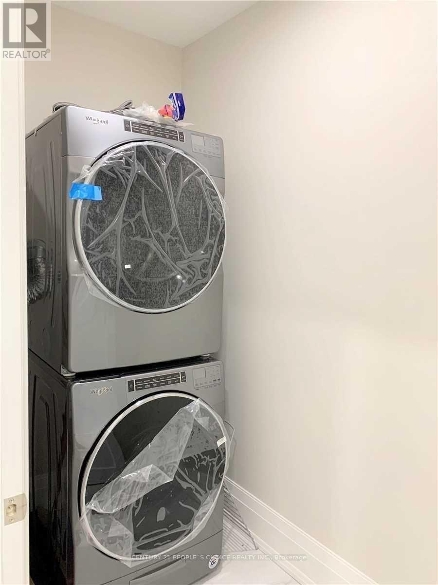 168 Fairview Road W, Mississauga (Fairview), Ontario  L5B 1K8 - Photo 8 - W12612498