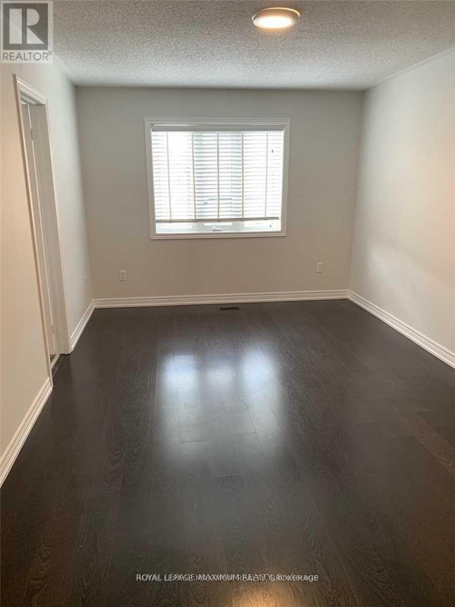 8 Tustin Road, Brampton (Bram East), Ontario  L6P 3K9 - Photo 14 - W12612514