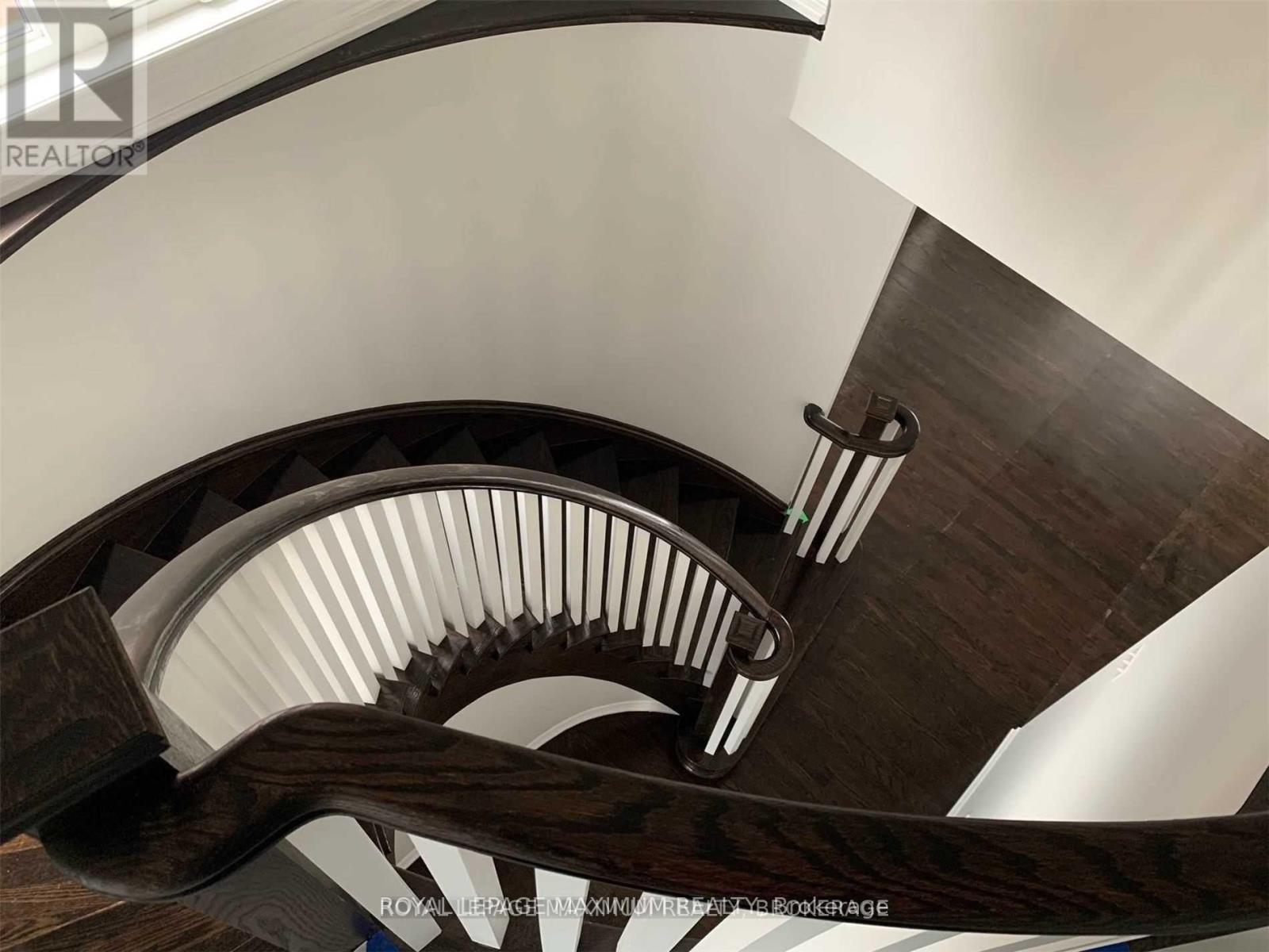 8 Tustin Road, Brampton (Bram East), Ontario  L6P 3K9 - Photo 17 - W12612514