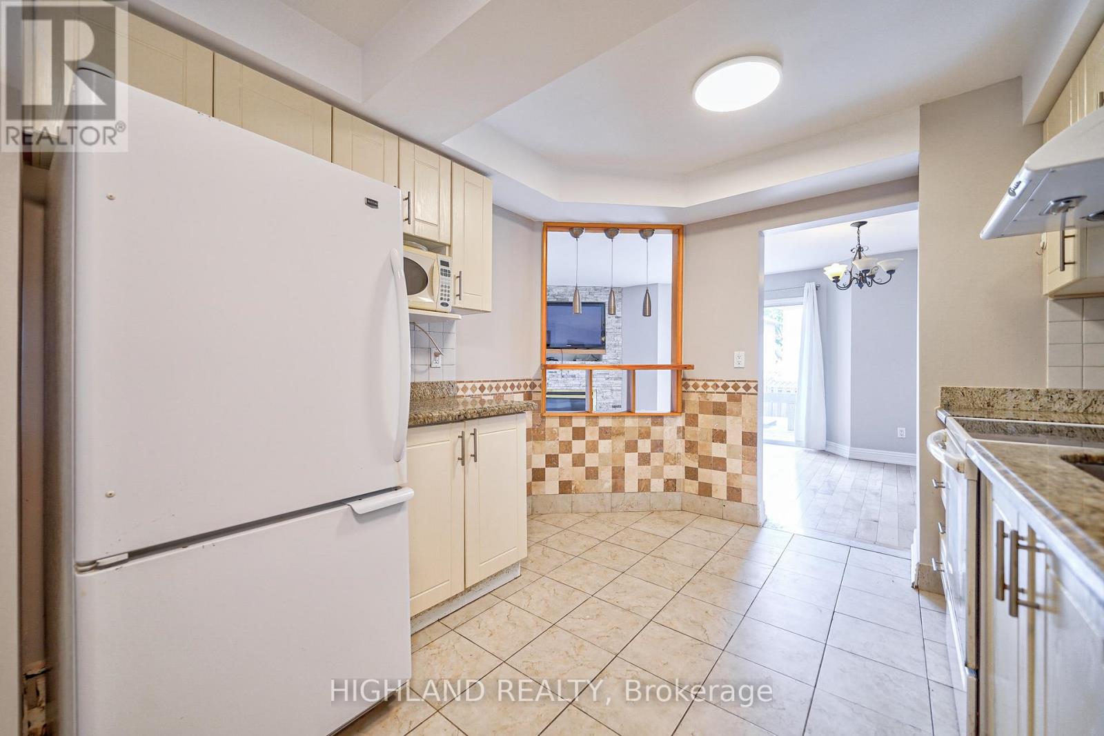 5634 Whistler Crescent, Mississauga, Ontario  L4Z 3R6 - Photo 7 - W12612522