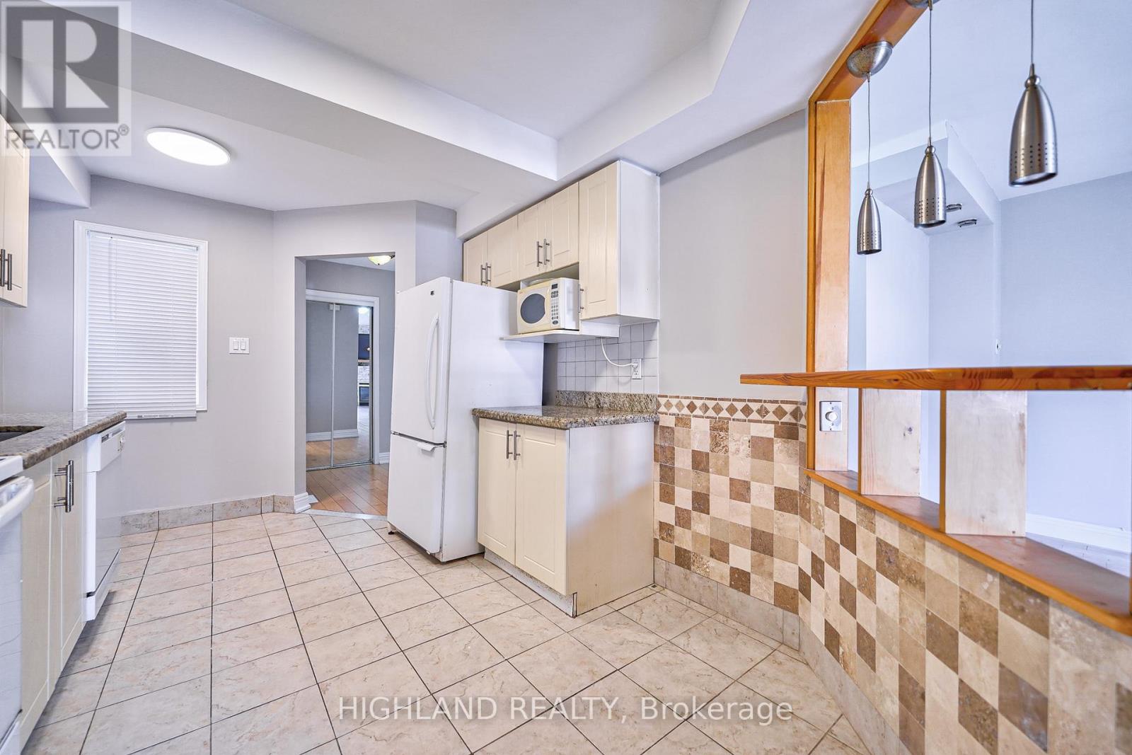 5634 Whistler Crescent, Mississauga, Ontario  L4Z 3R6 - Photo 9 - W12612522