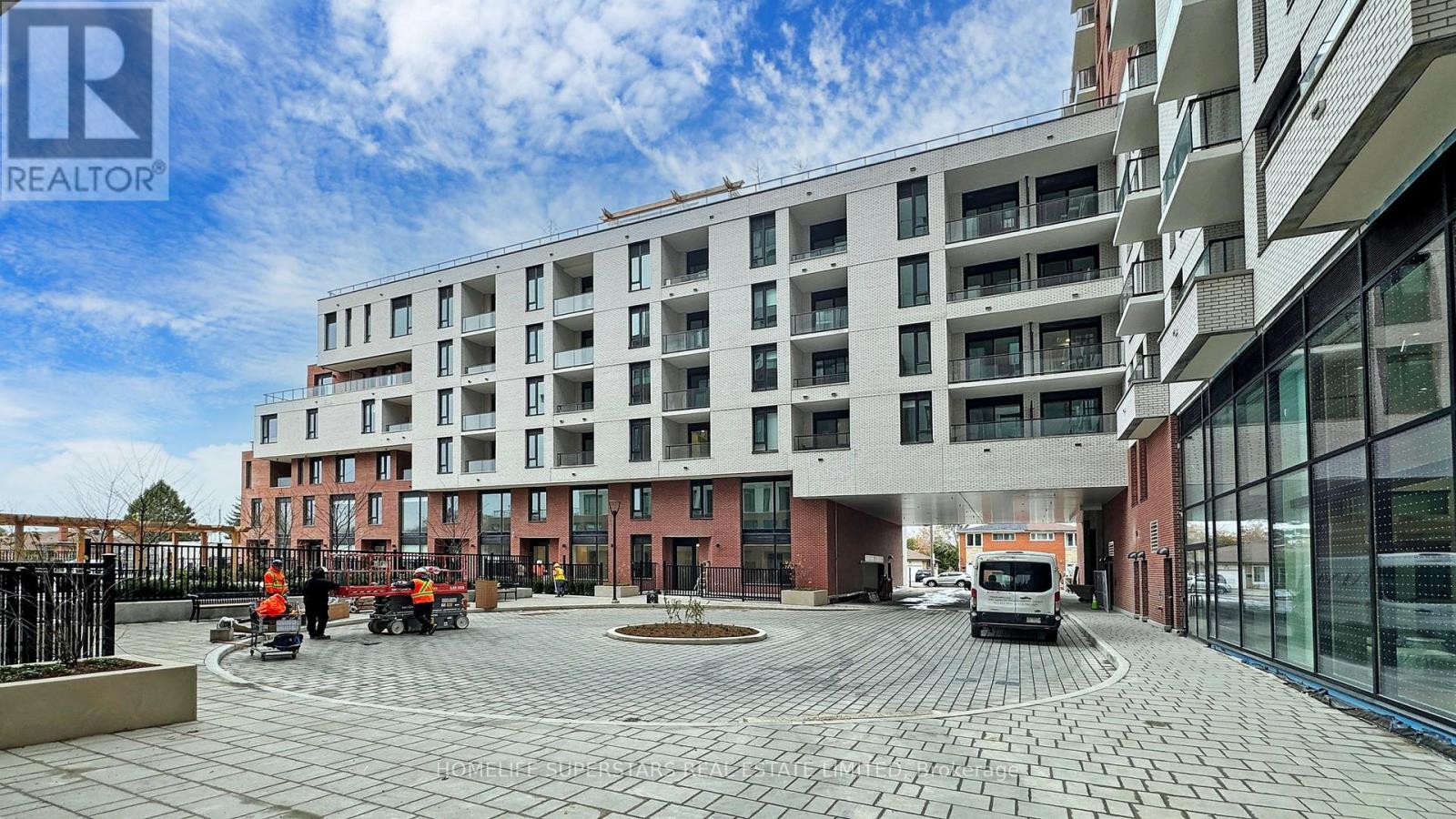 212 - 11 Maryport Avenue, Toronto (Downsview-Roding-Cfb), Ontario  M3M 0E2 - Photo 5 - W12612570