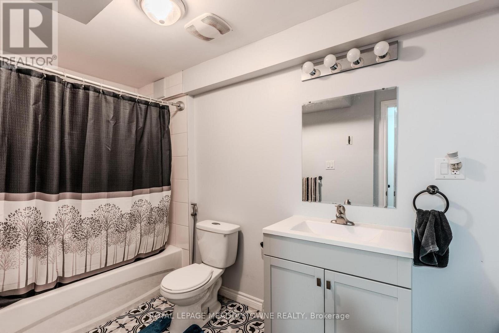 893 Bitterbush Crescent, London North (North A), Ontario  N6H 5X6 - Photo 33 - X12612428