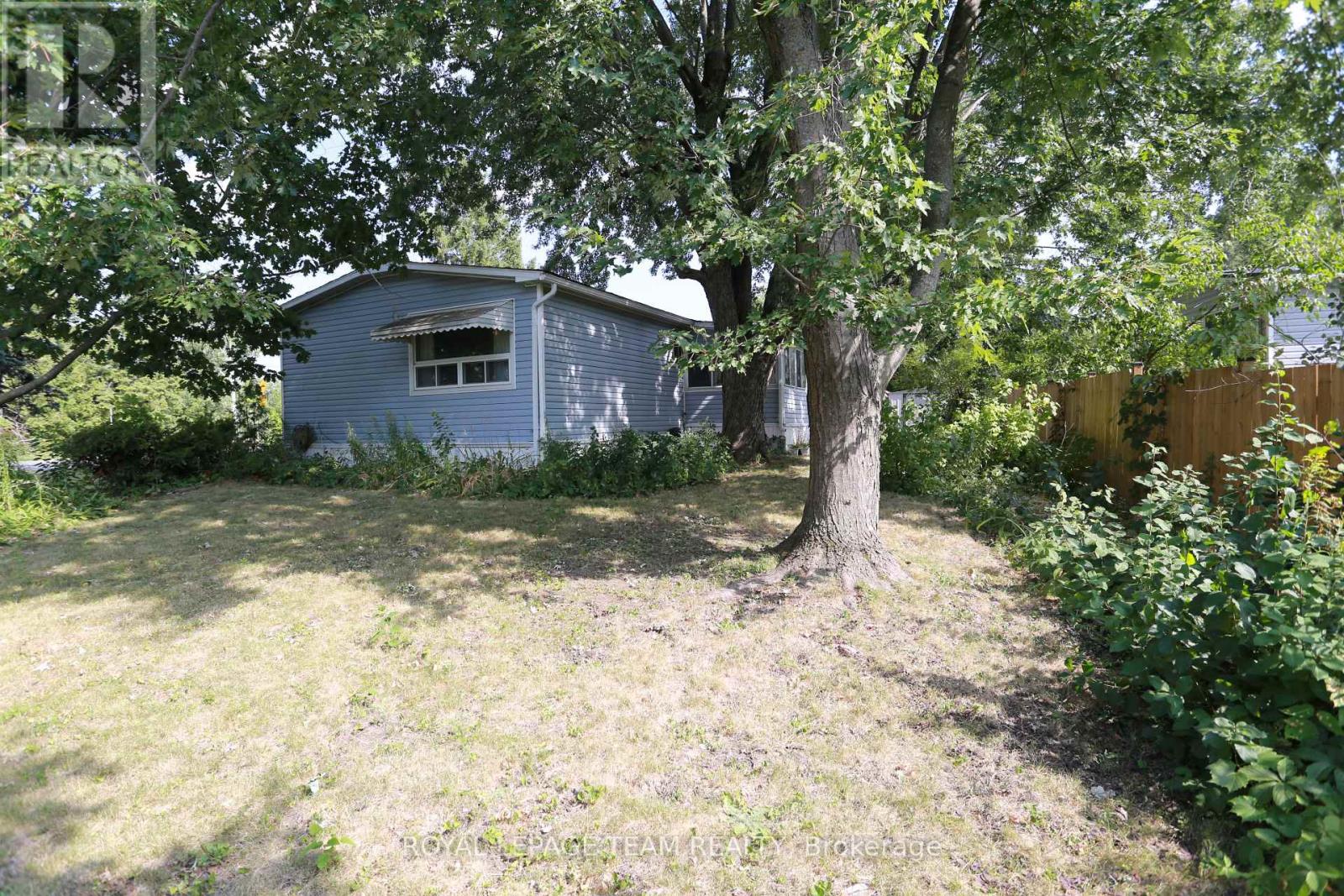 3 Fringewood Drive, Ottawa, Ontario  K2S 1T1 - Photo 32 - X12340076