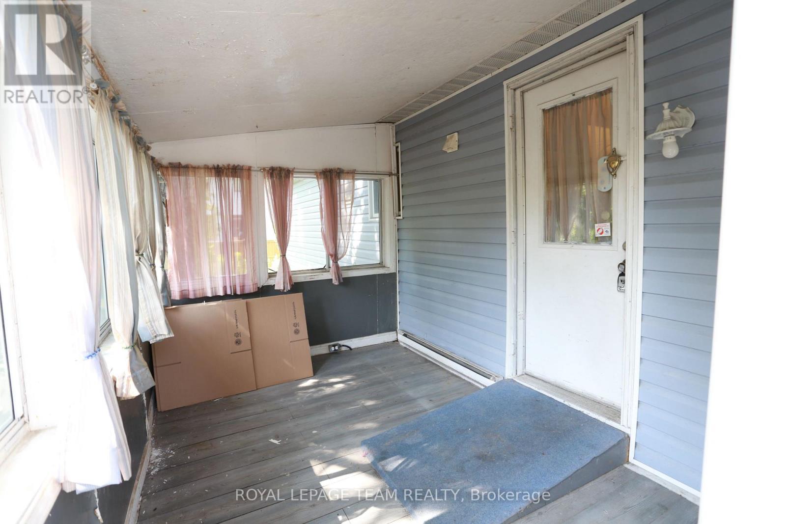 3 Fringewood Drive, Ottawa, Ontario  K2S 1T1 - Photo 26 - X12340076