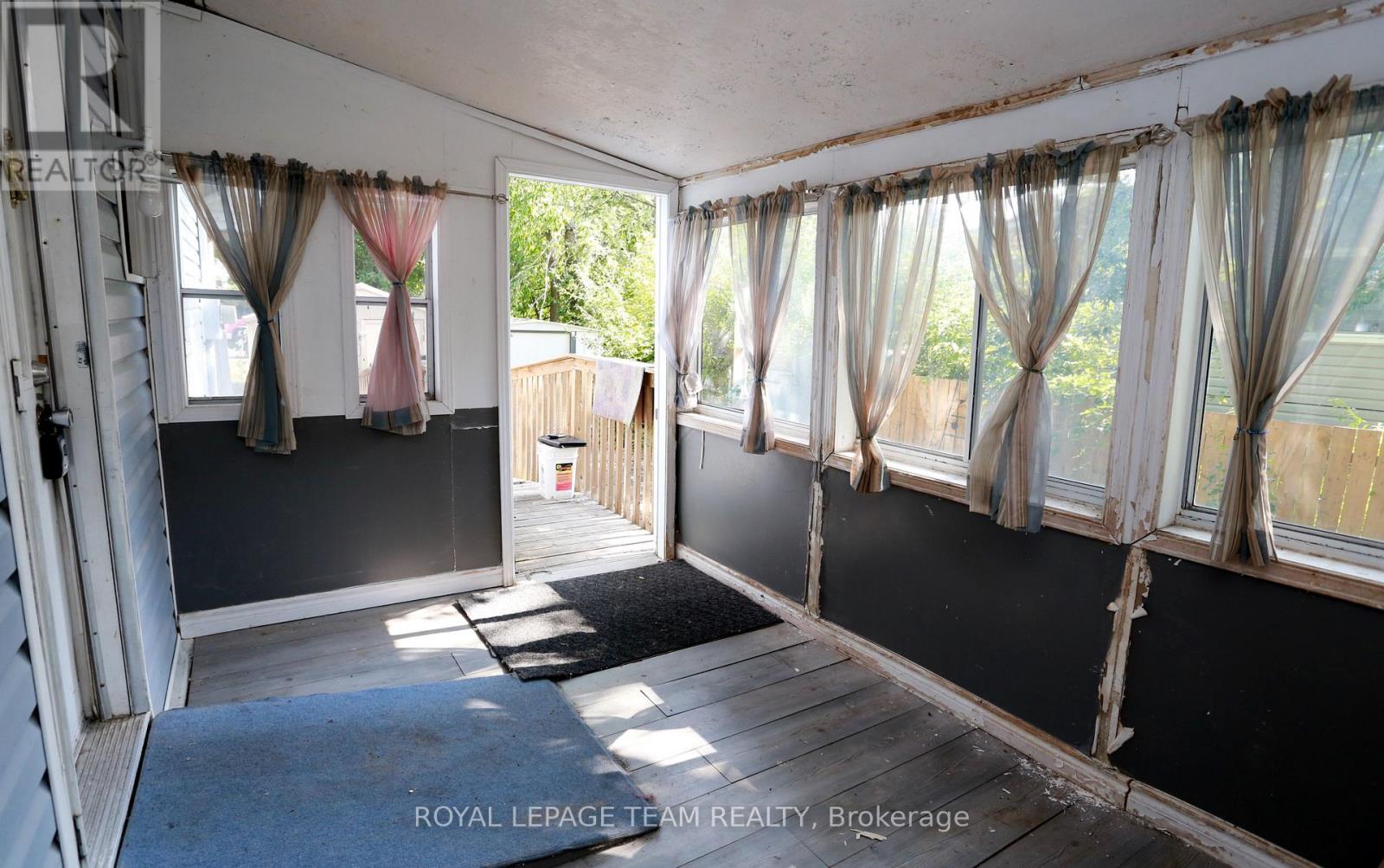 3 Fringewood Drive, Ottawa, Ontario  K2S 1T1 - Photo 27 - X12340076